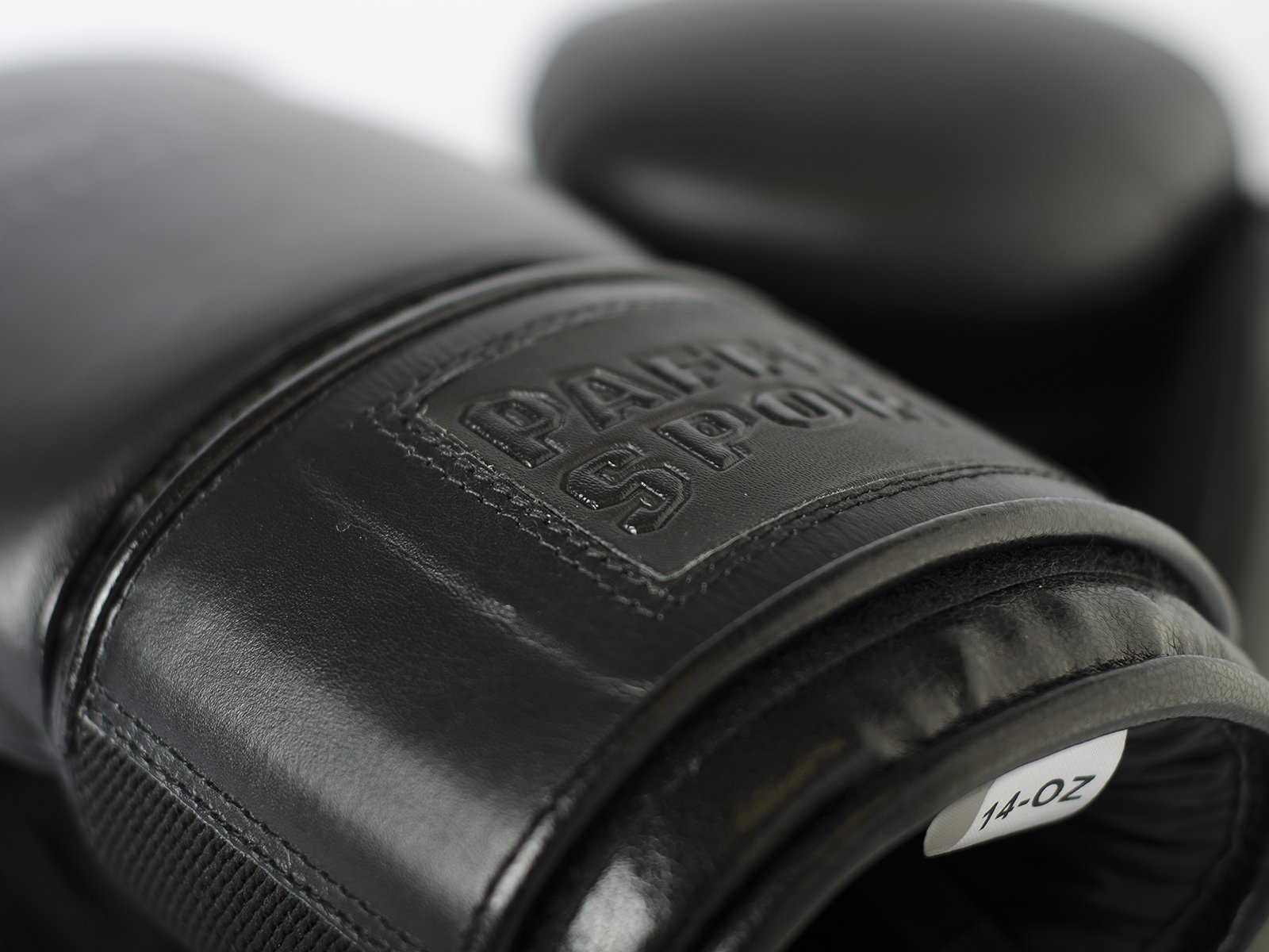 paffen-sport-black-logo-echtleder-boxhandschuhe-training-sparring-12-18-oz image 3
