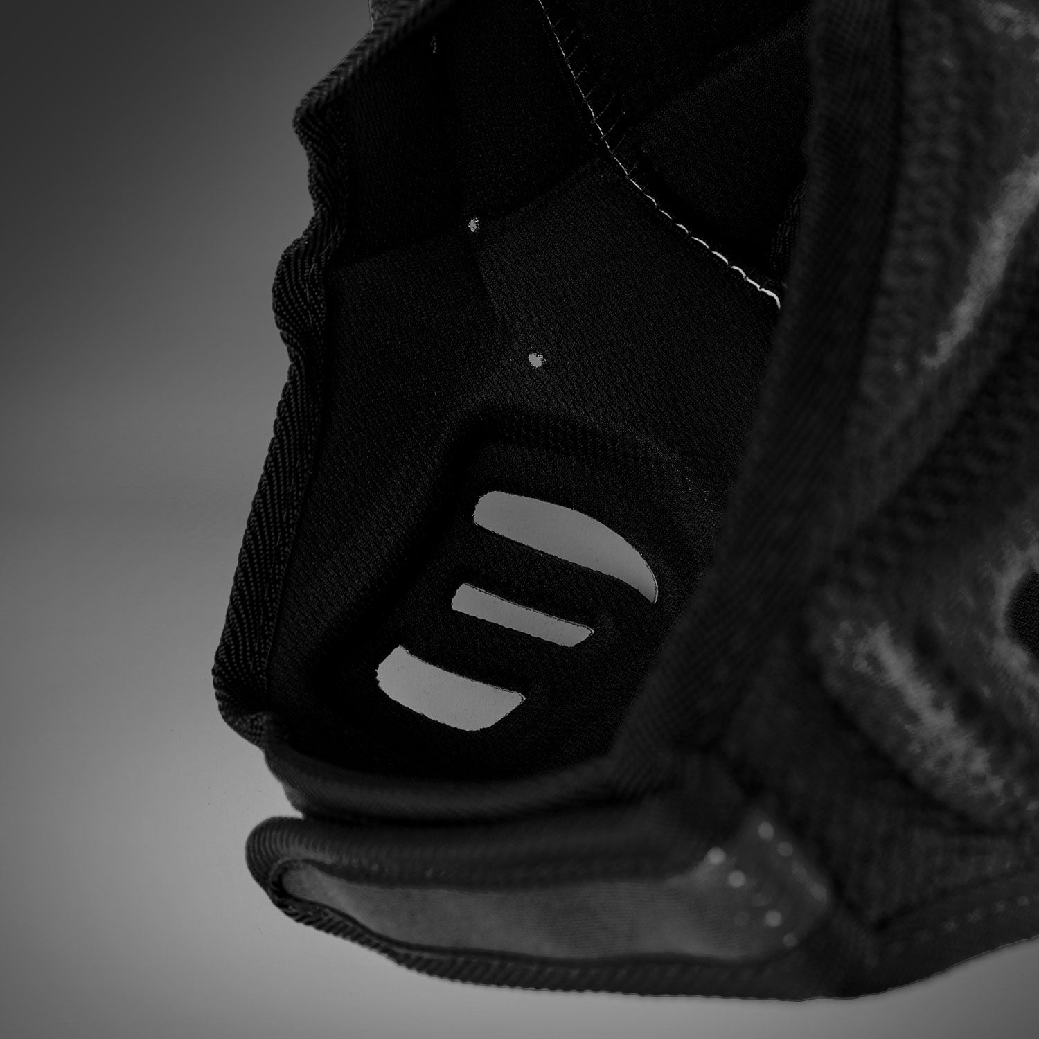 venum-elite-protect-softshell-helm-schwarz-wei image 8