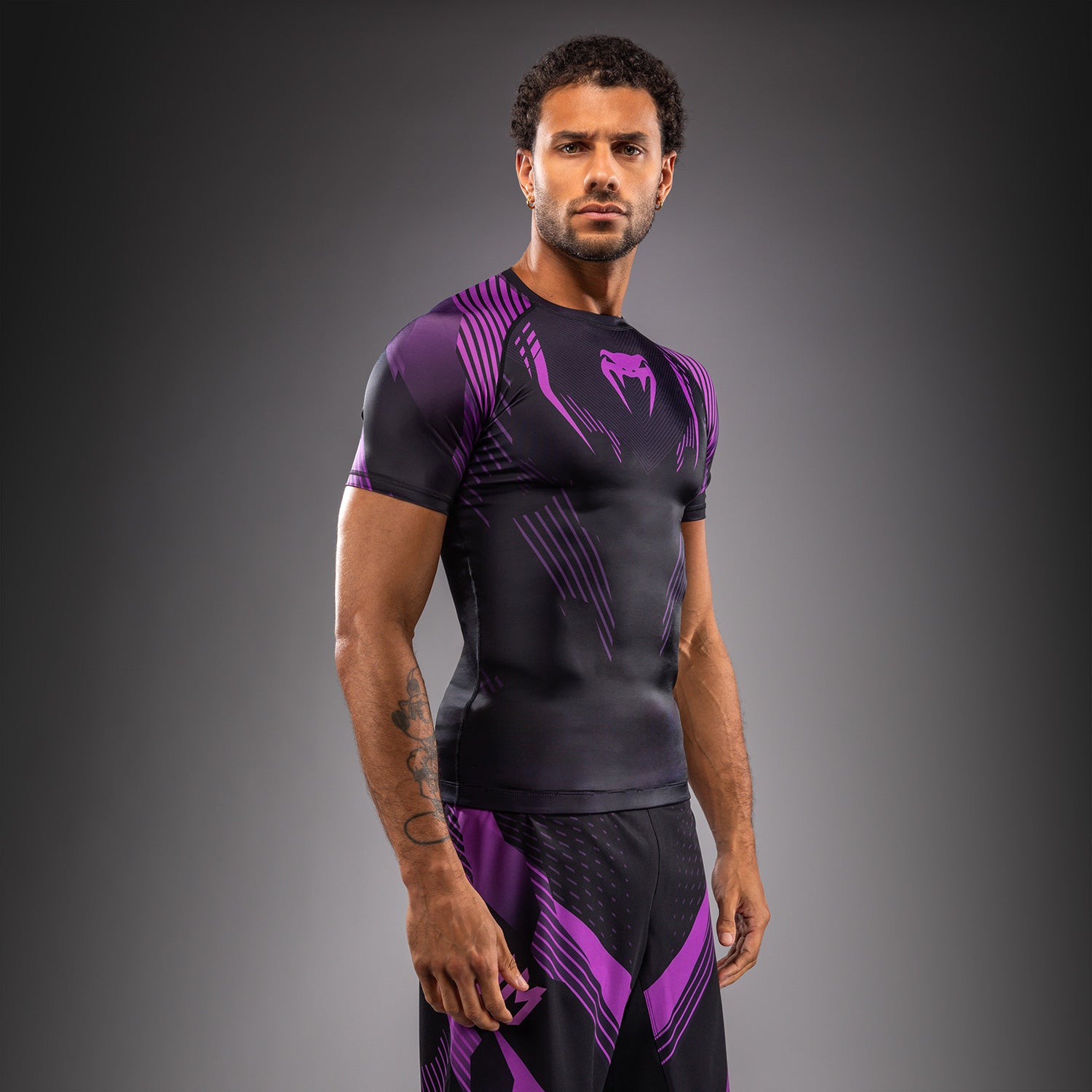 venum-no-gi-6-0-rashguard-kurzarm-herren-schwarz-lila image 3