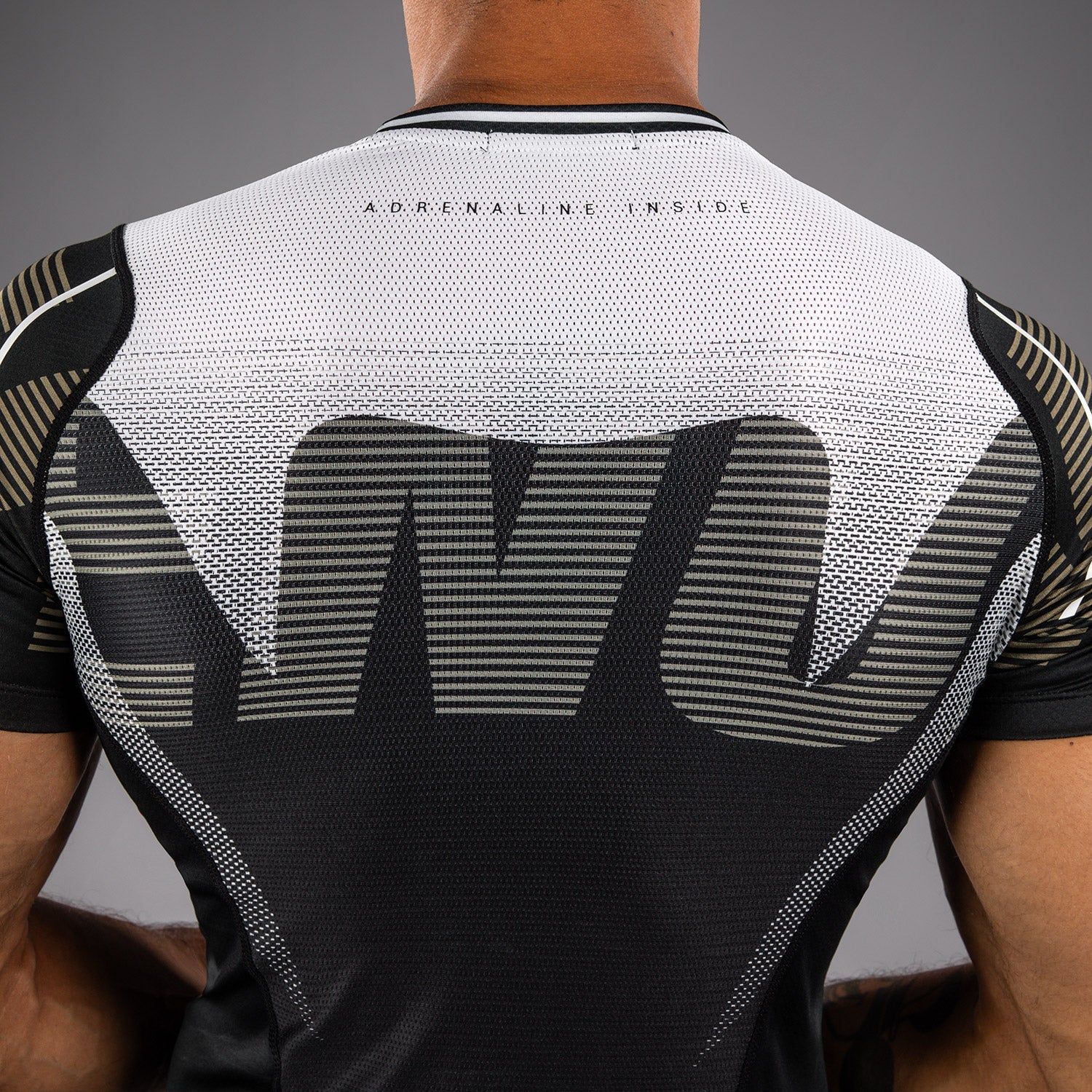 venum-adrenaline-kurzarm-rashguard-herren-schwarz-sand image 5