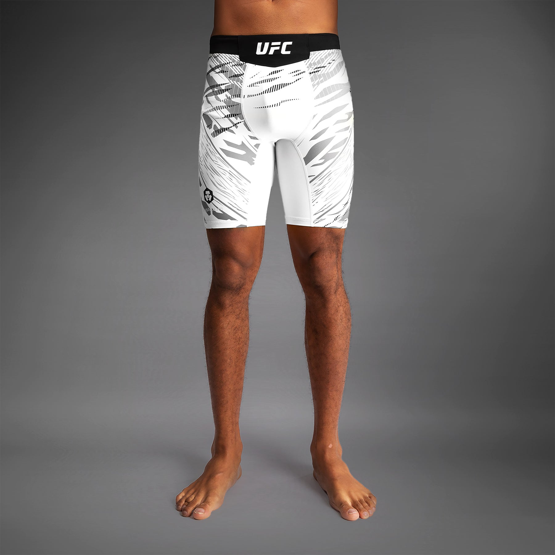 ufc-fusion-by-venum-authentic-fight-night-herren-vale-tudo-short-wei-personalize image 8