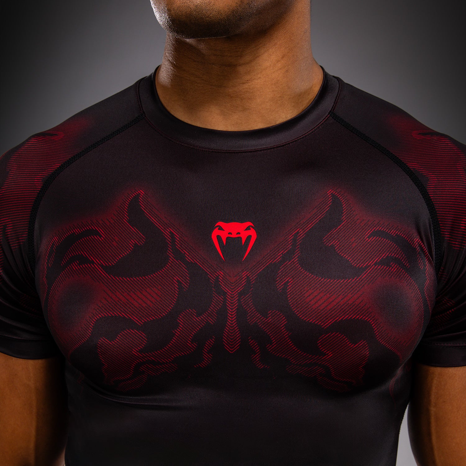 venum-spectre-kurzarm-rashguard-schwarz-rot image 5