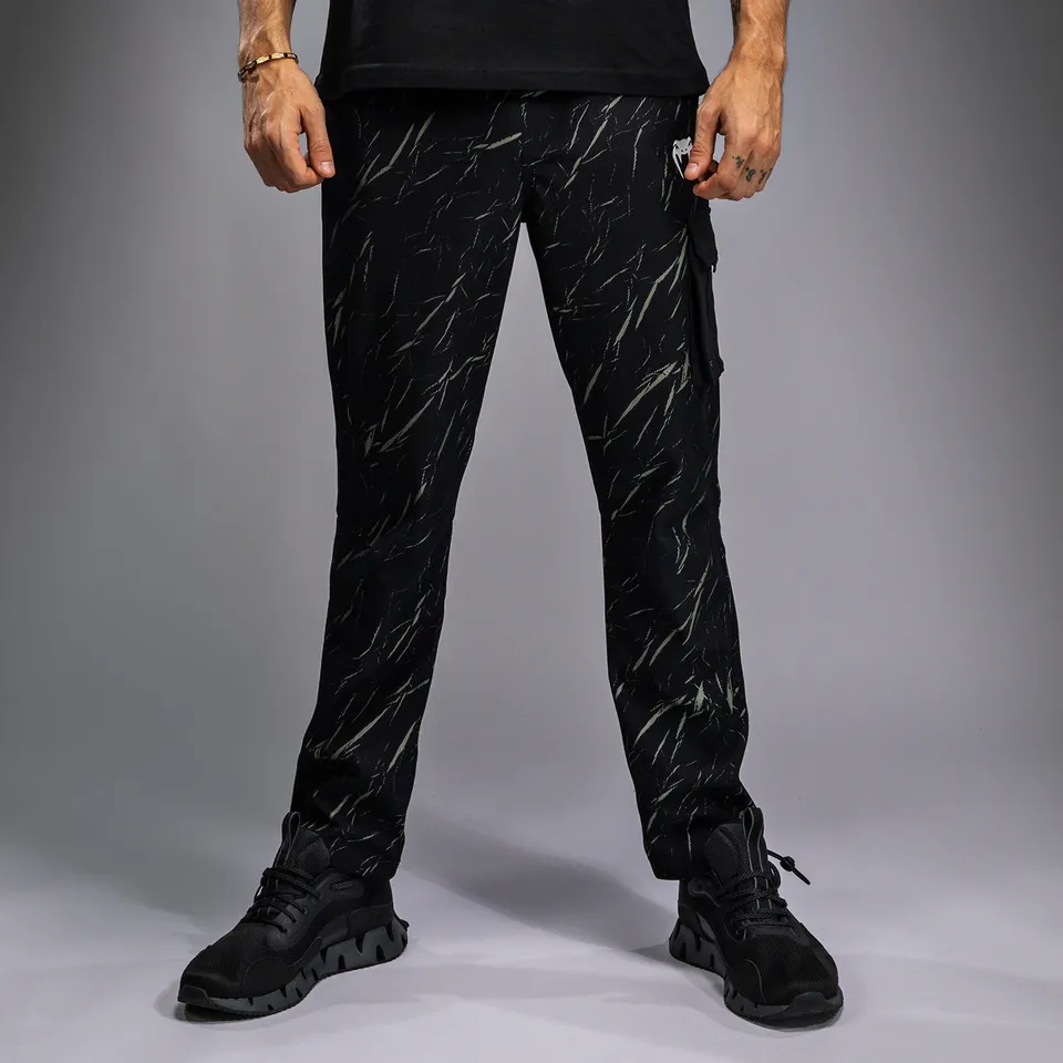 venum-trooper-herren-trainingshose-schwarz-sandstein image 1