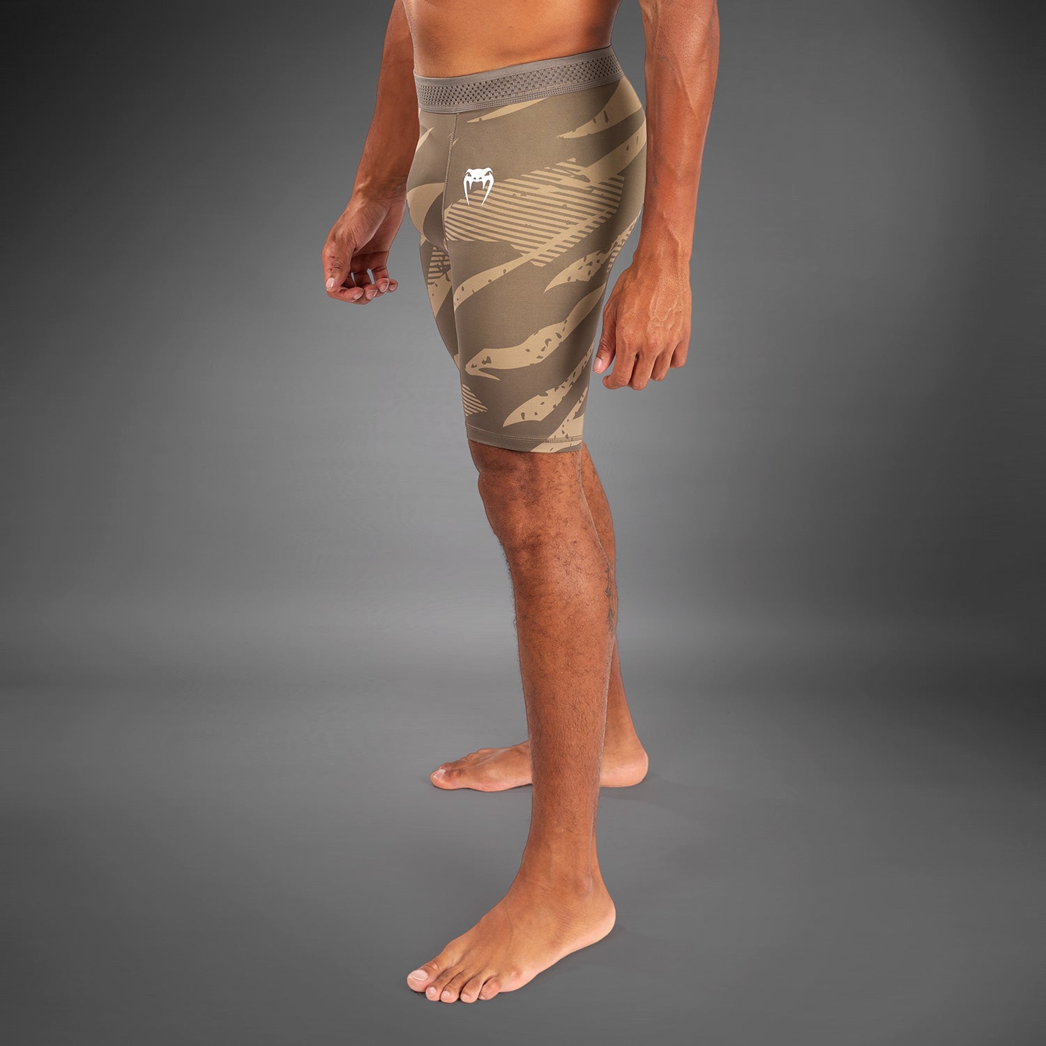 ufc-adrenaline-by-venum-fight-week-vale-tudo-shorts-herren-desert-camo image 1