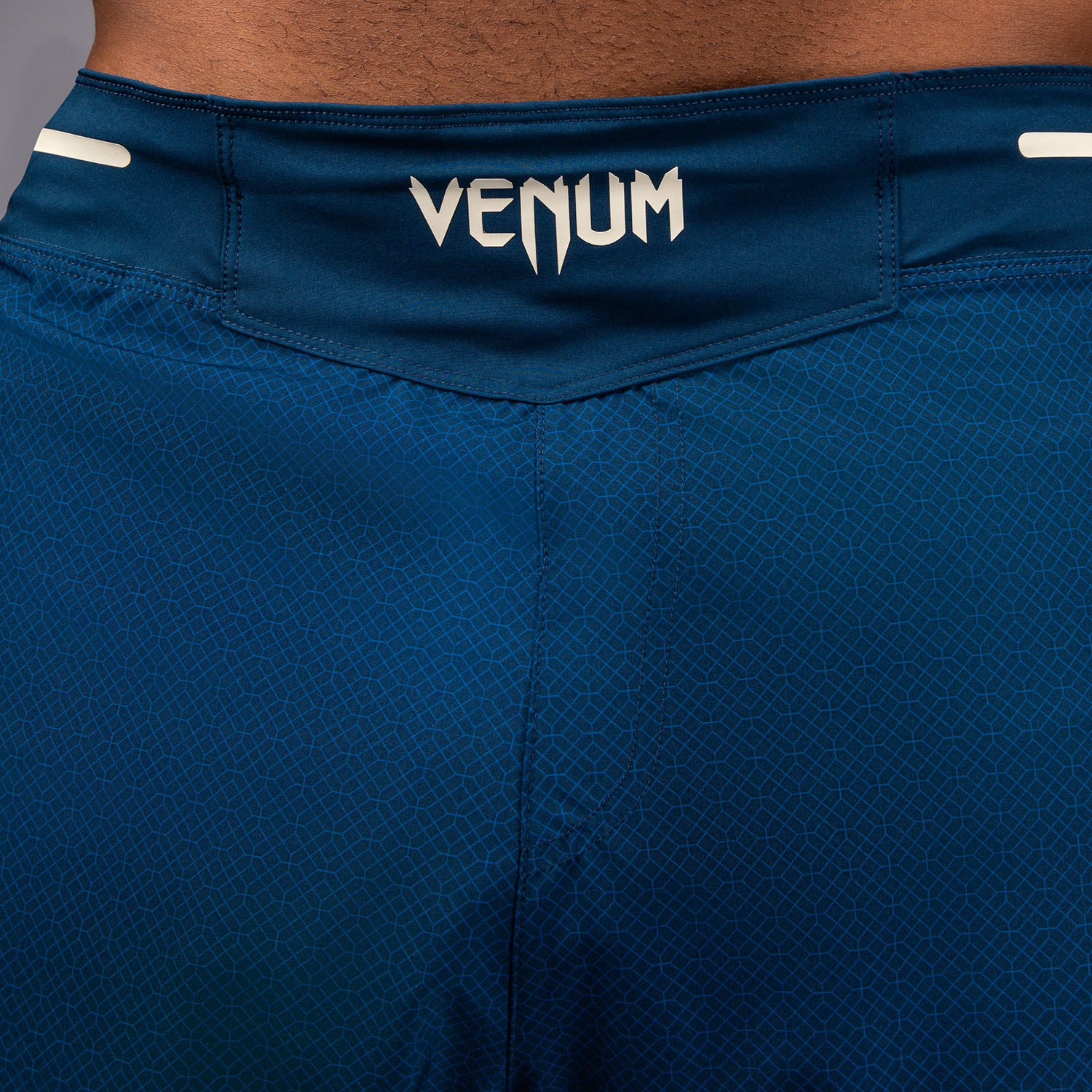 venum-x-roger-gracie-academy-fightshorts-blau image 5