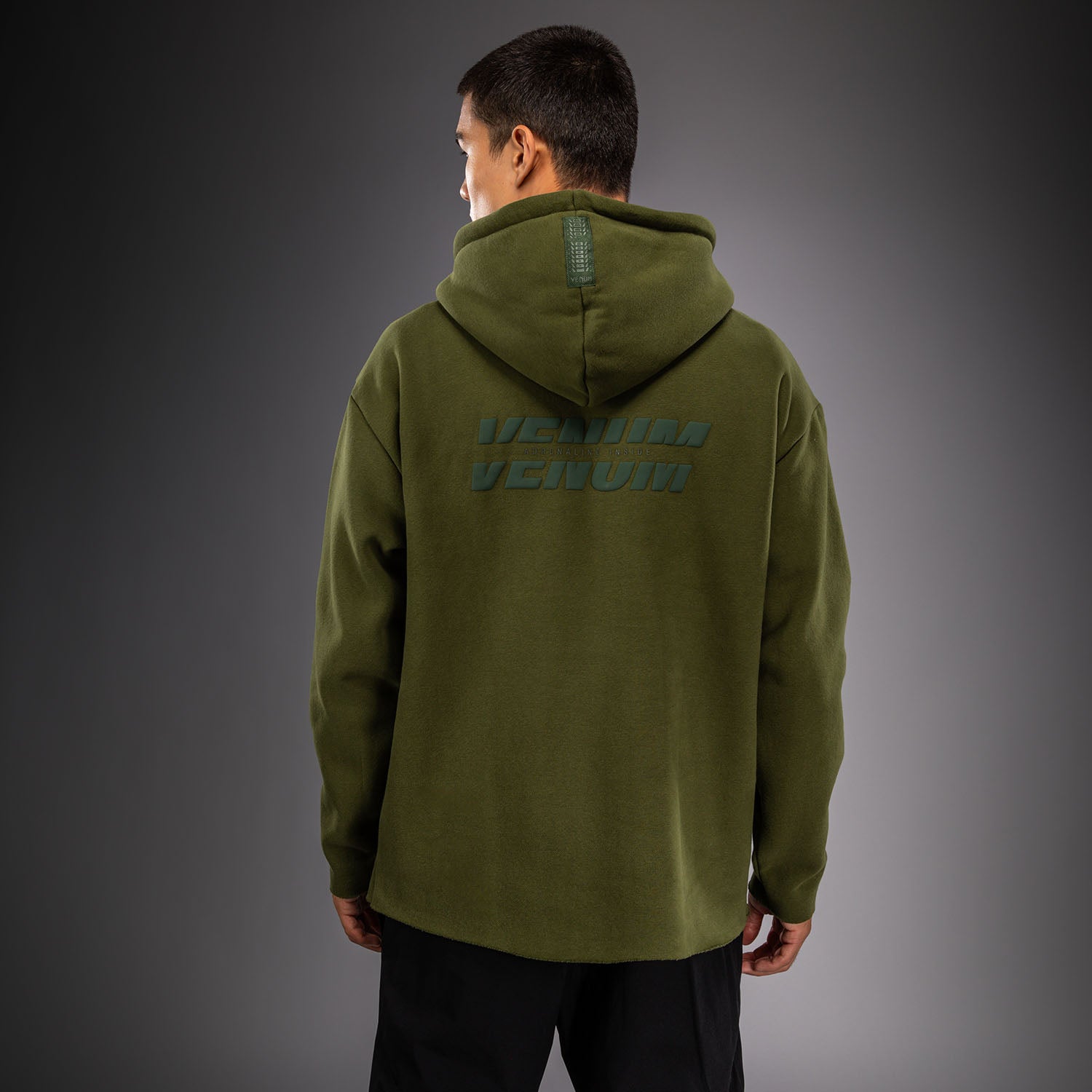 venum-divide-winter-kapuzenpullover-hoodie-khaki image 1
