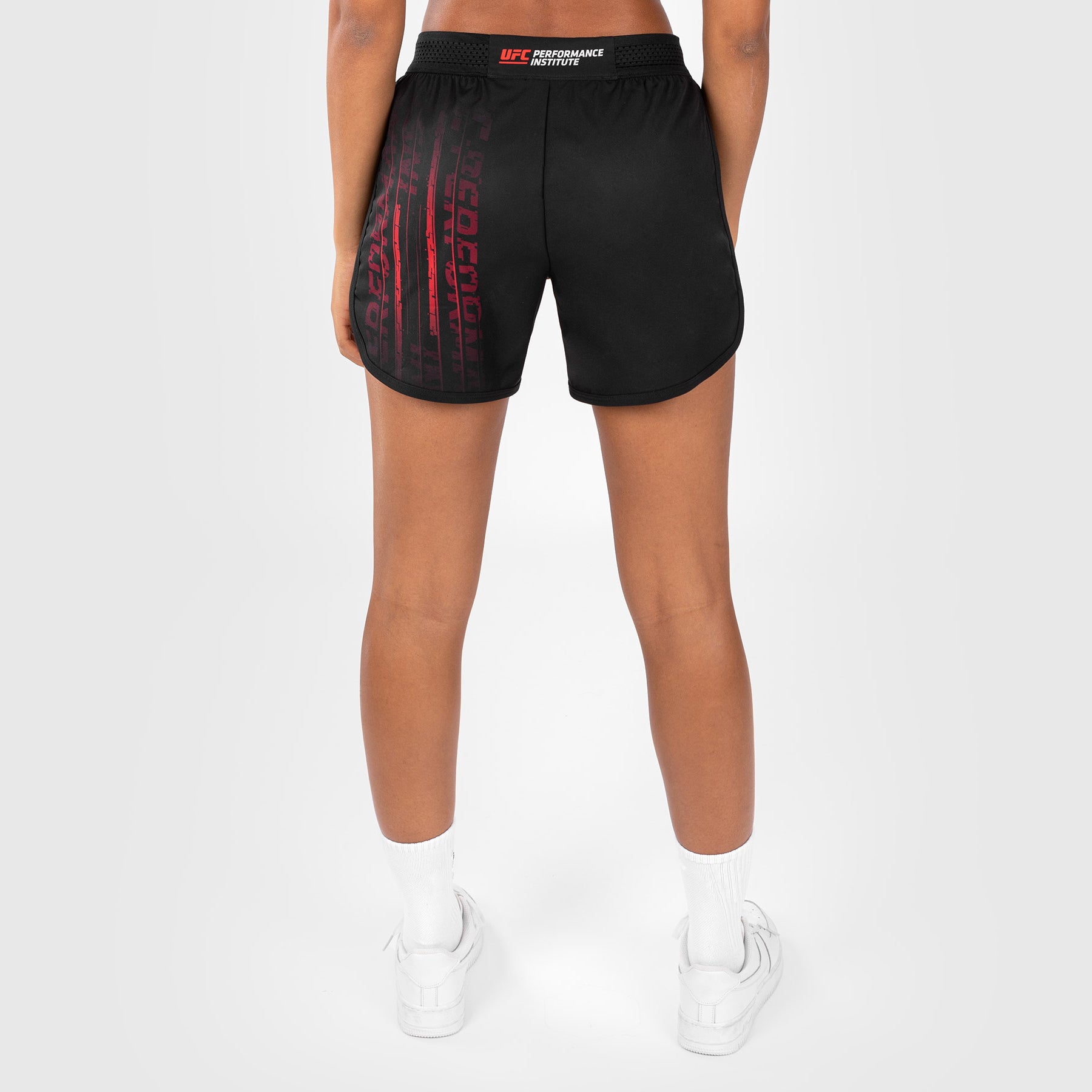 ufc-venum-performance-institute-2-0-trainingsshort-damen-schwarz-rot image 7
