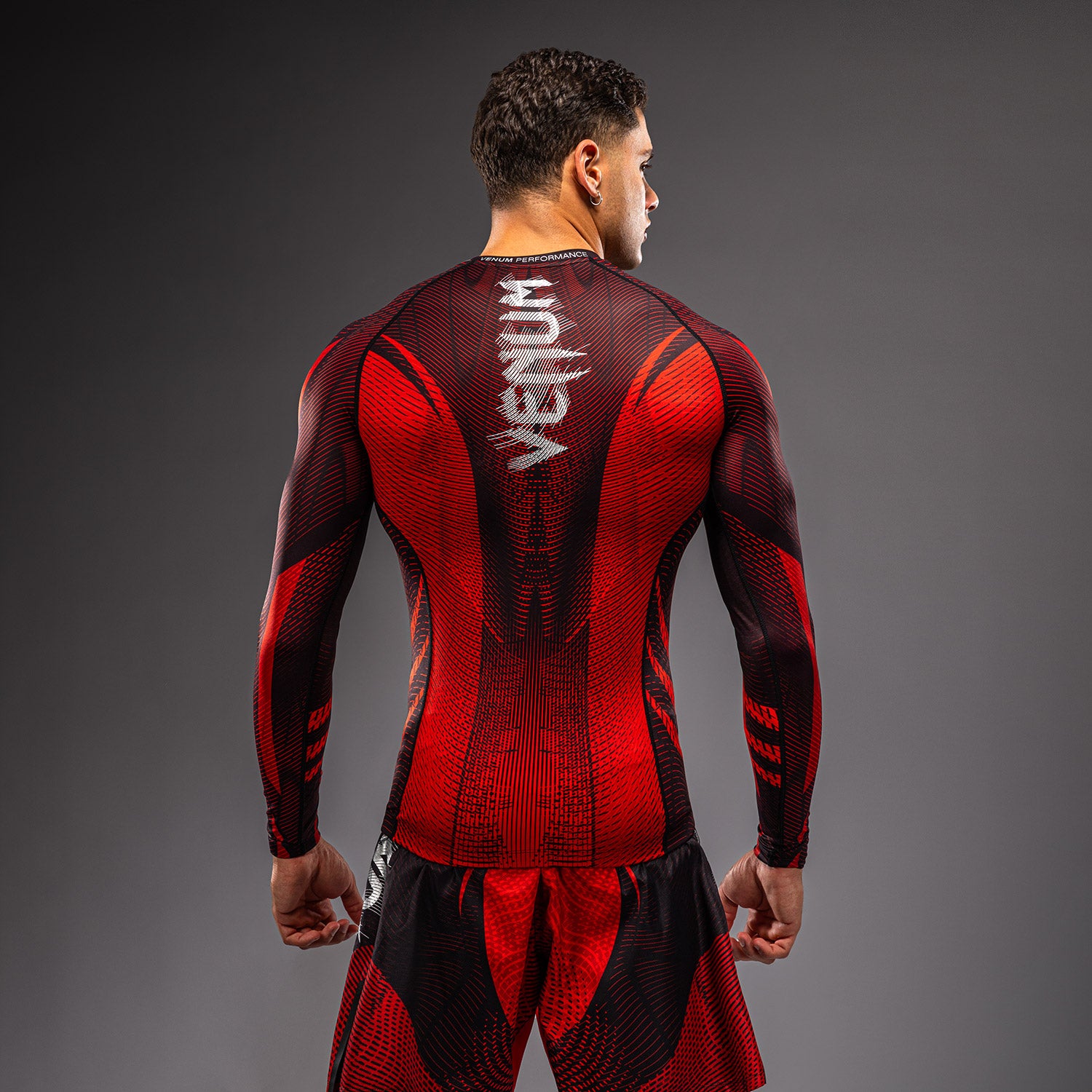 venum-galactic-3-0-langarm-rashguard-rot-silber-f-r-herren image 2
