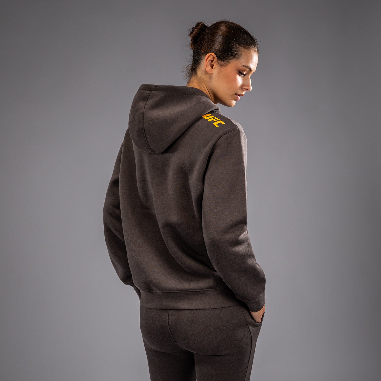 ufc-fusion-by-venum-fight-week-damen-hoodie-erdiges-braun-2 image 4