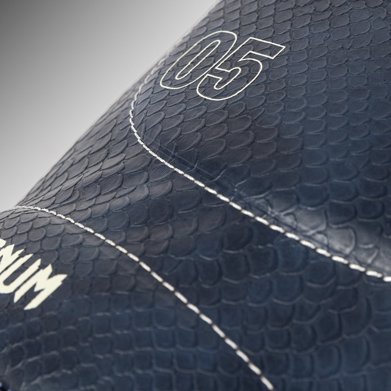 venum-impact-evo-scales-boxhandschuhe-mitternachtsblau image 5