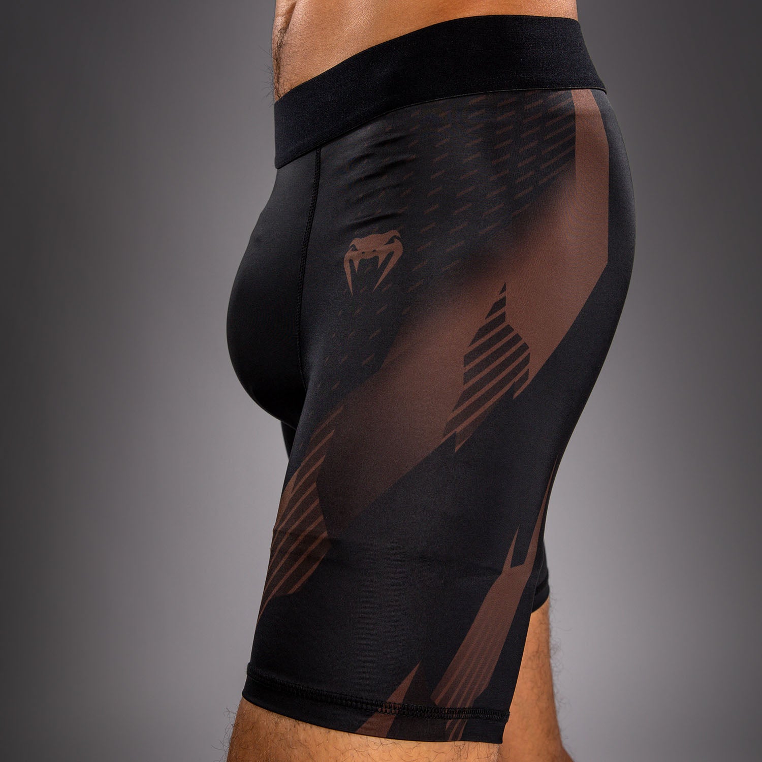 venum-no-gi-6-0-kompressionsshort-schwarz-braun image 5