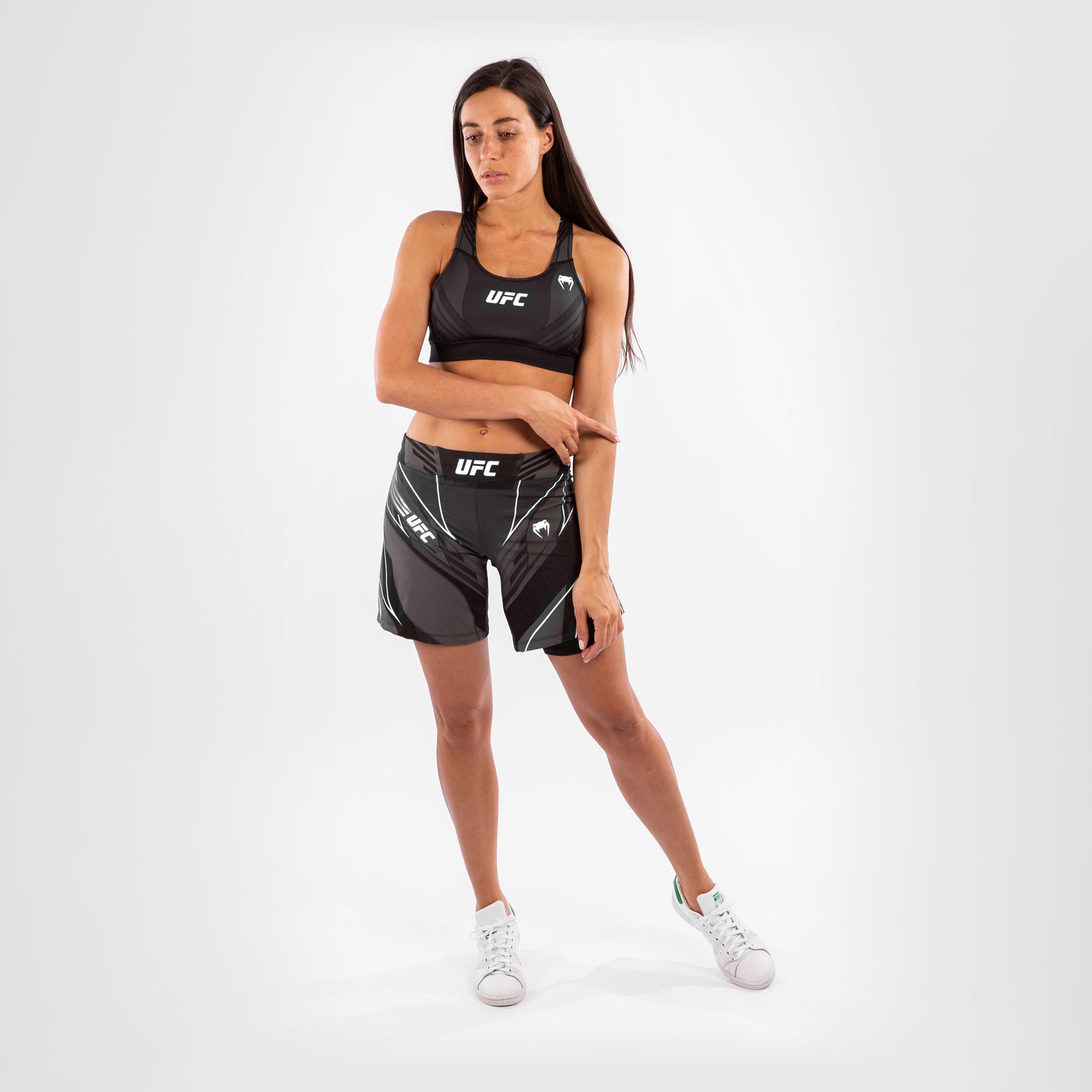 venum-ufc-authentic-fight-night-damen-fightshorts-long-fit-schwarz image 7