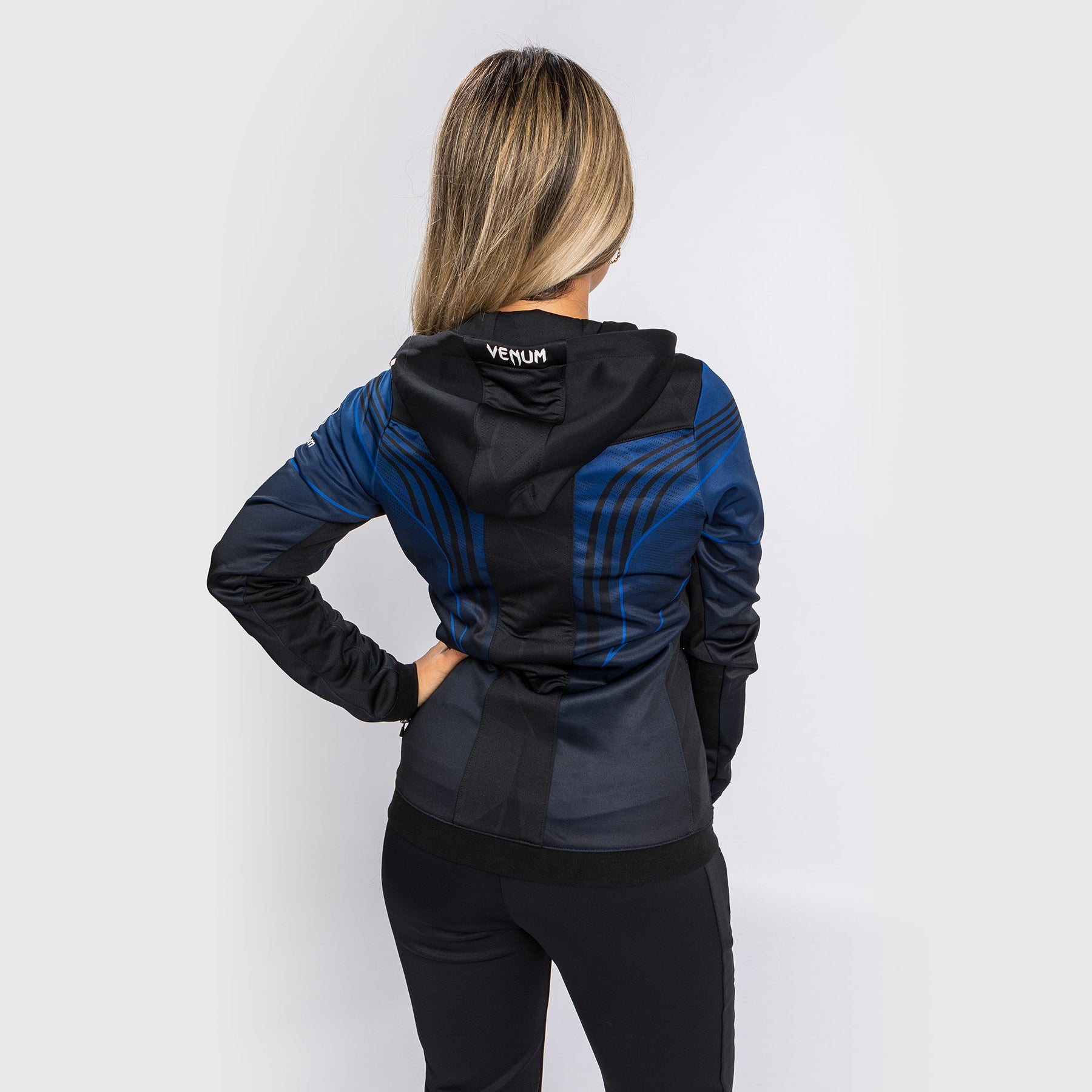ufc-venum-authentic-fight-night-2-0-walkout-hoodie-damen-midnight-edition image 2
