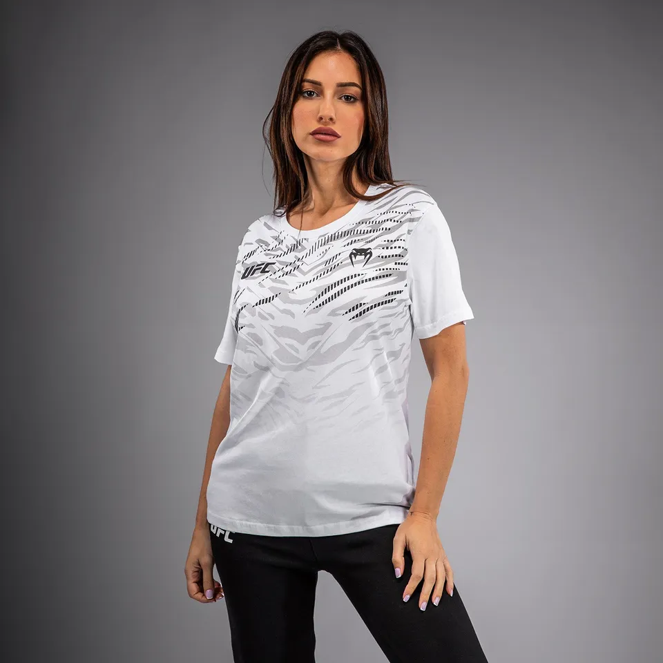 ufc-fusion-by-venum-replica-damen-kurzarm-t-shirt-wei image 1