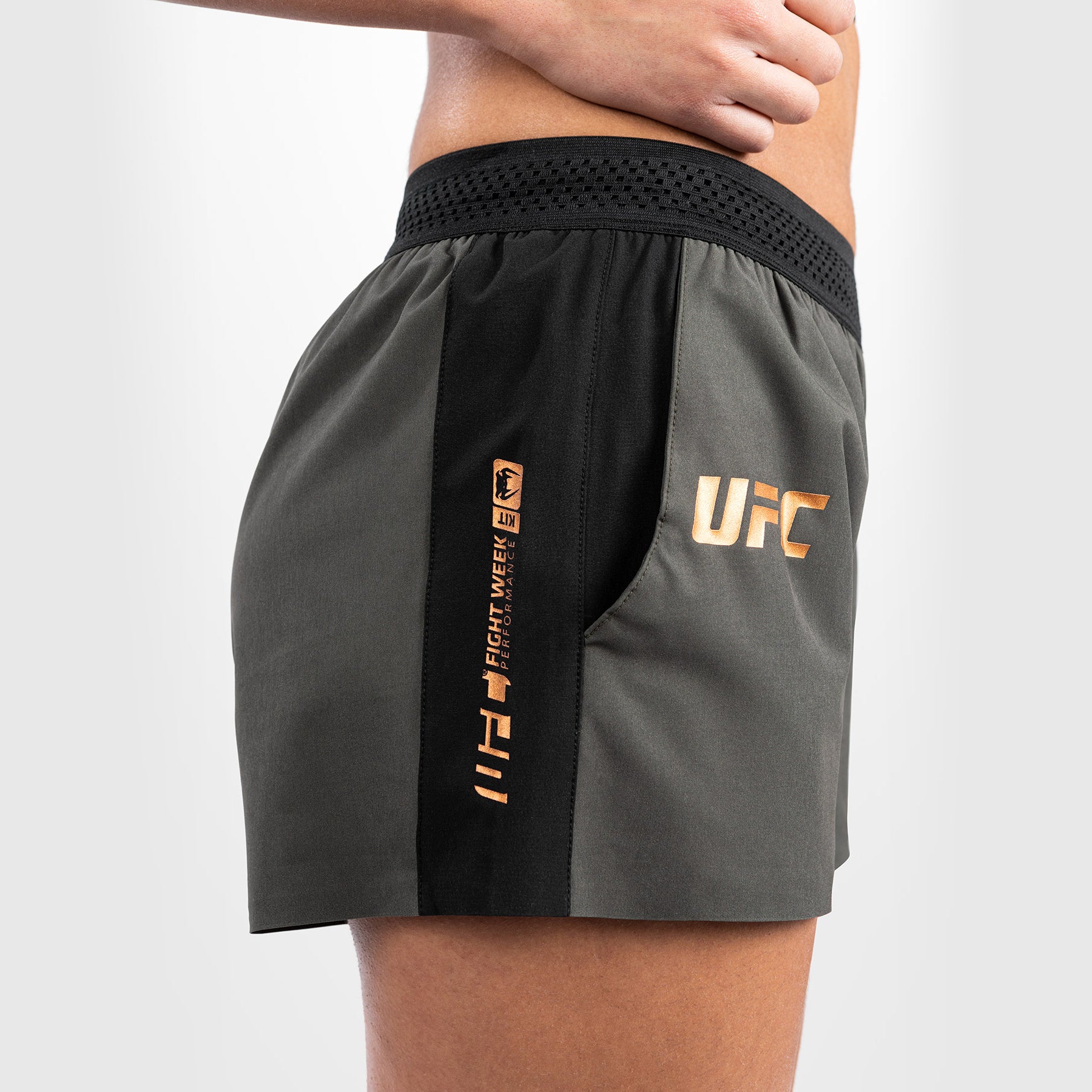 venum-ufc-adrenaline-fight-week-performance-short-damen-khaki-gold image 4