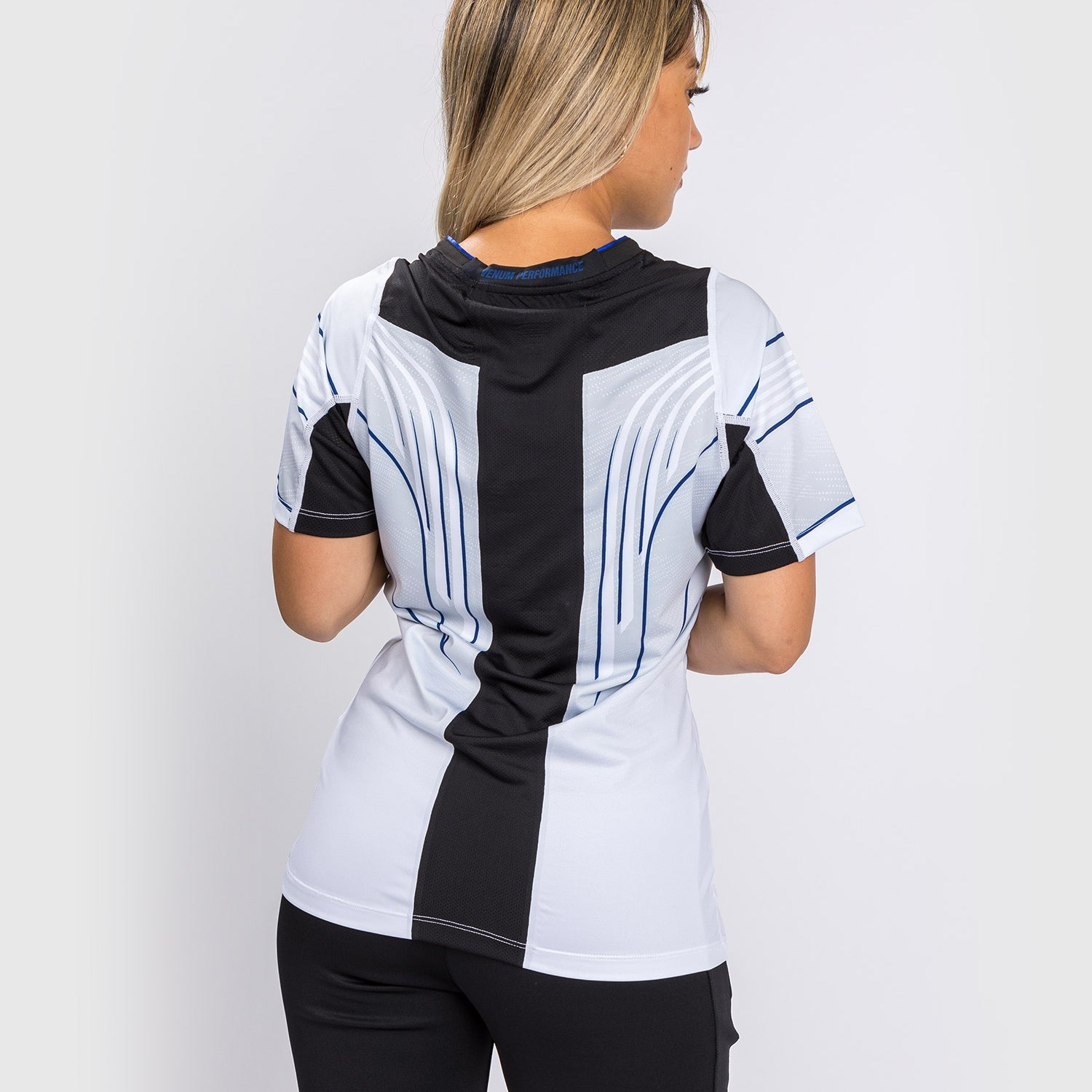 venum-ufc-authentic-fight-night-2-0-midnight-edition-damen-walkout-trikot-eis image 3