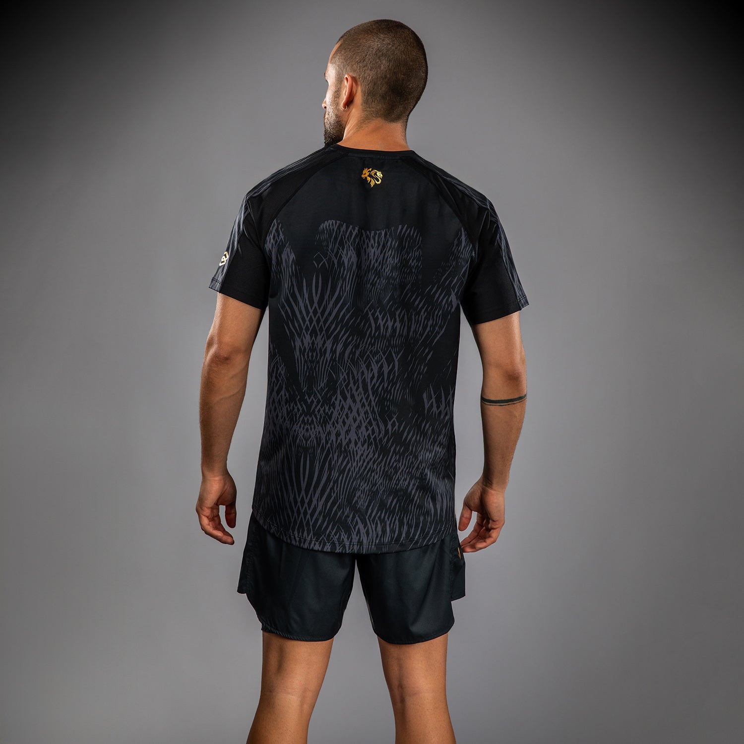venum-x-chimaev-dry-tech-shirt-schwarz-grau-herren image 4