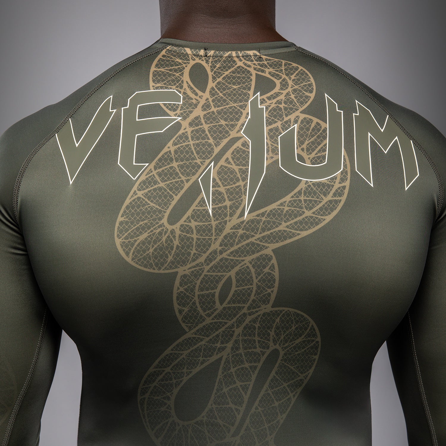 venum-serpenti-langarm-rashguard-khaki-bronze-ivory-herren image 5