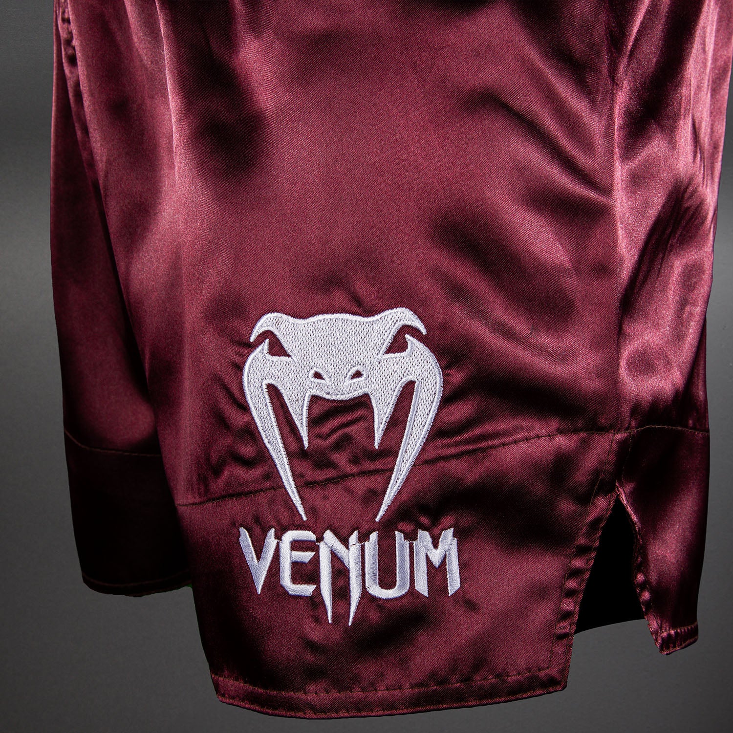 venum-classic-muay-thai-shorts-unisex-burgunder image 5
