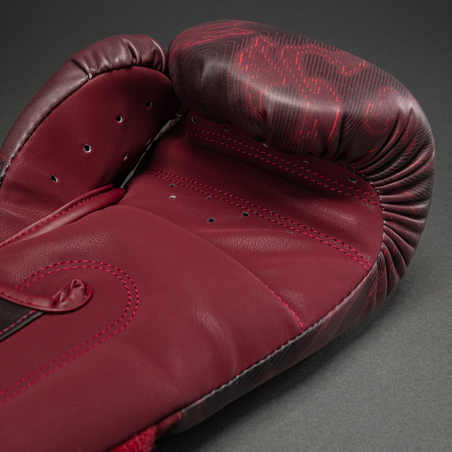 venum-spectre-boxhandschuhe-schwarz-rot image 4