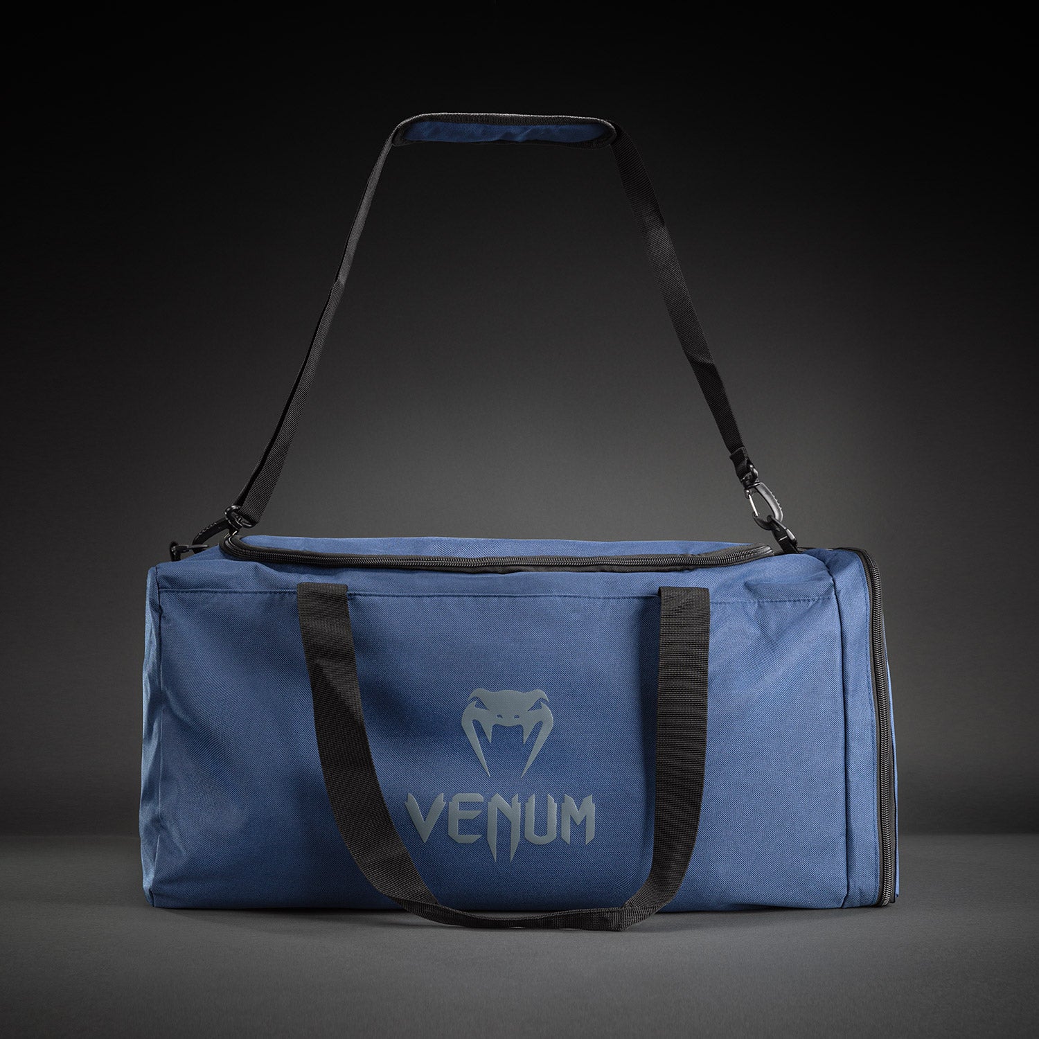 venum-essential-sporttasche-61-l-marineblau image 1