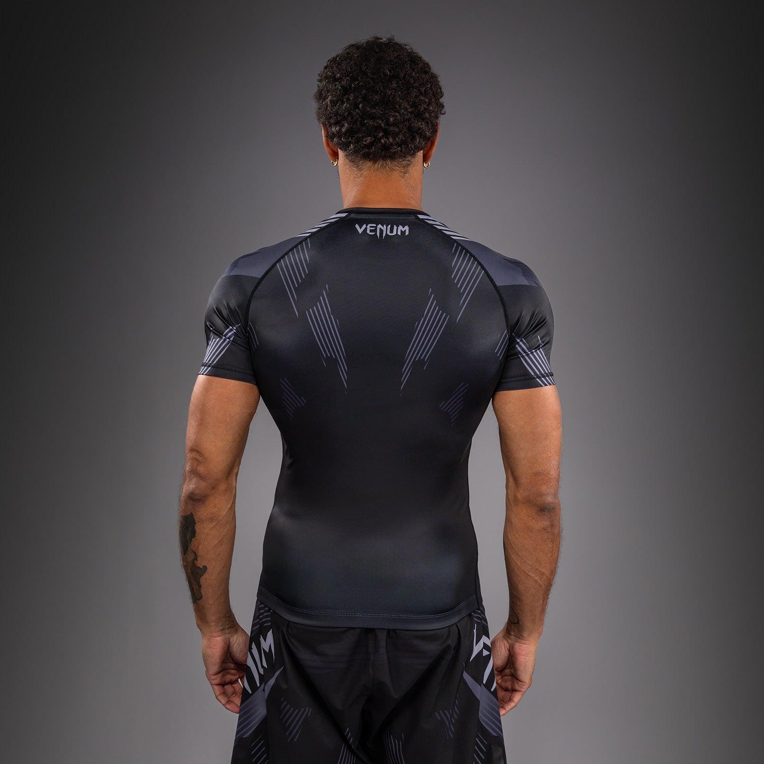 venum-no-gi-6-0-rashguard-kurzarm-schwarz-grau image 5