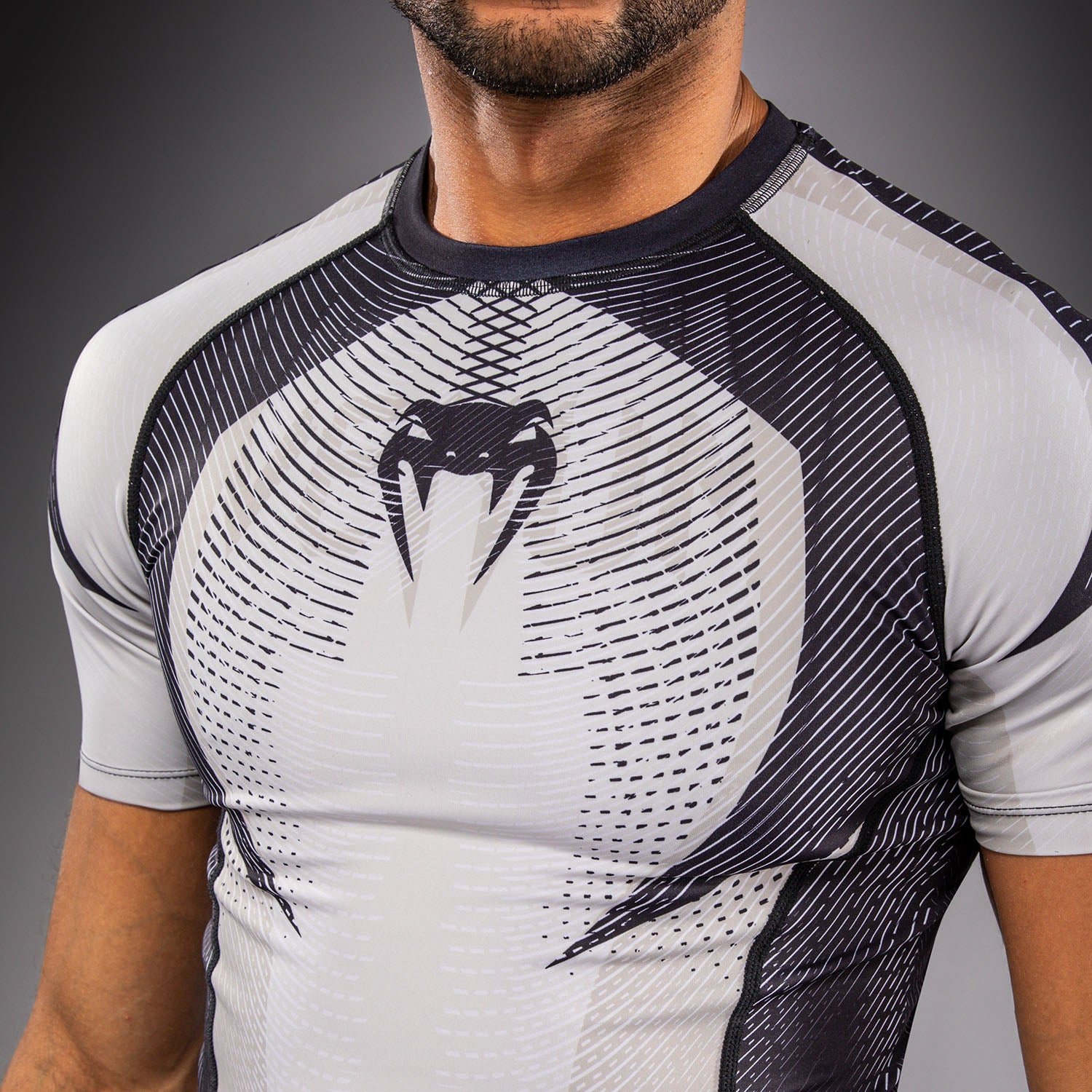 venum-galactic-3-0-kurzarm-rashguard-cremewei-schwarz-herren image 5