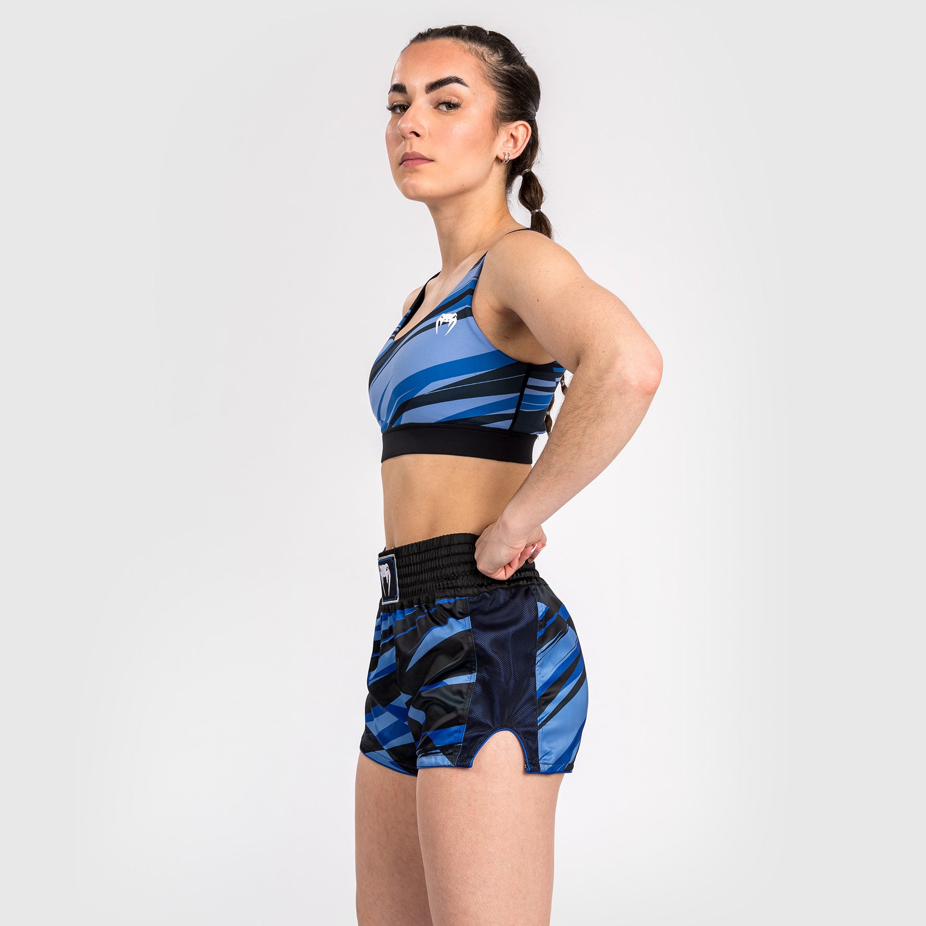 venum-abyss-frauen-muay-thai-shorts-schattenblau image 3