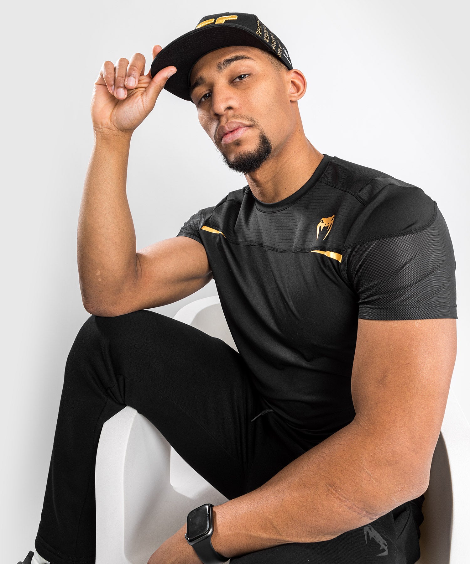 venum-tempest-2-0-dry-tech-t-shirt-schwarz-gold image 6