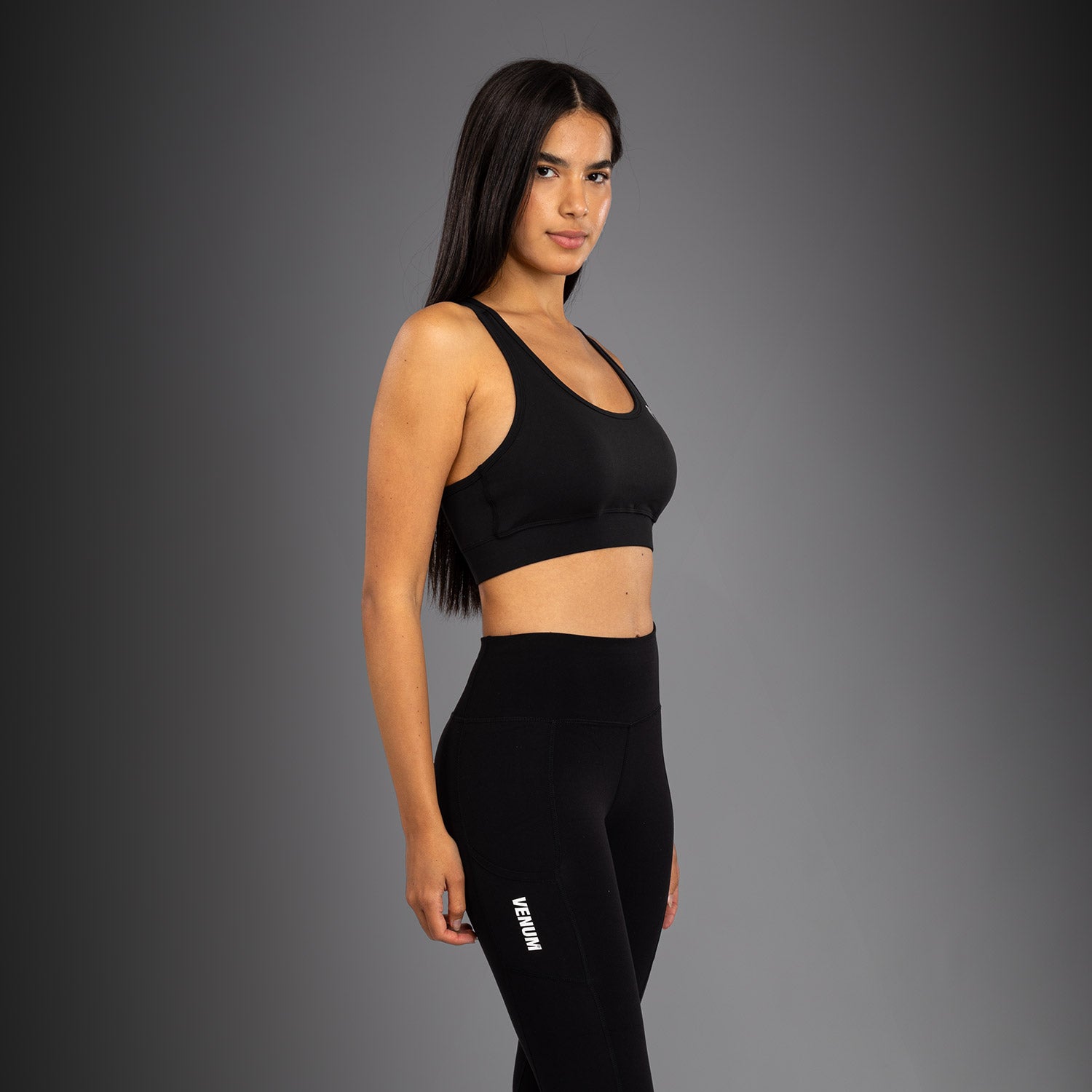 venum-essential-medium-impact-sport-bh-schwarz-damen image 4