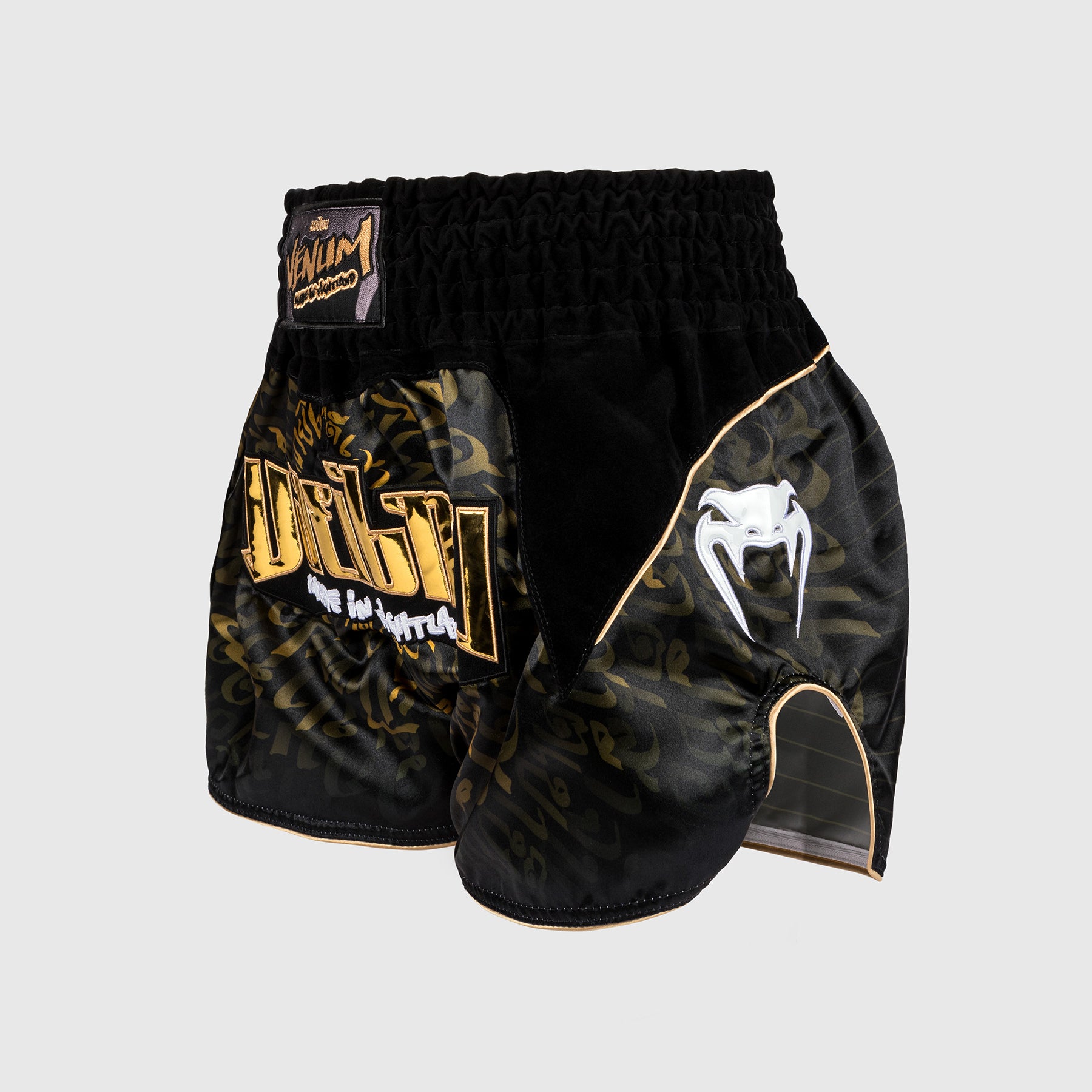 venum-attack-muay-thai-shorts-schwarz-gold image 2