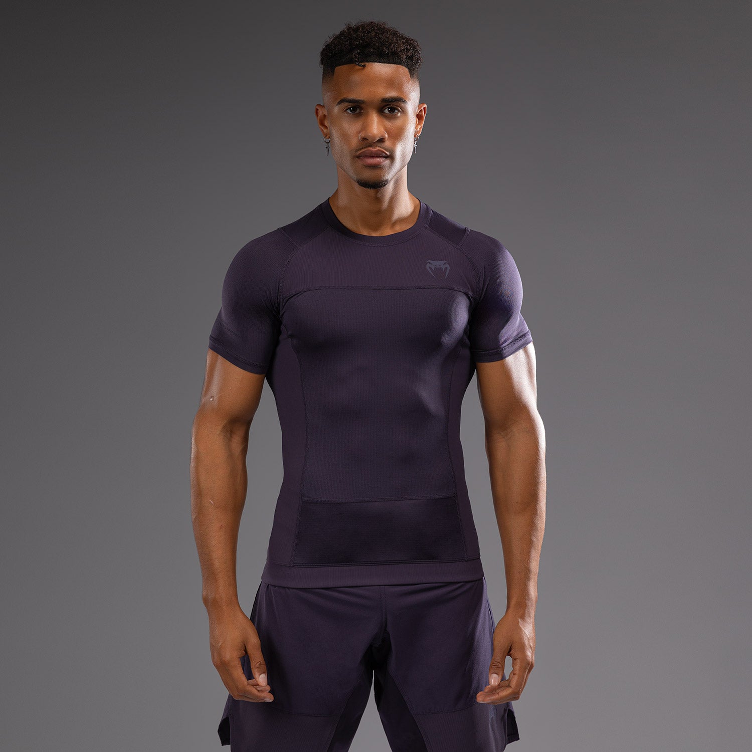 venum-g-fit-air-herren-kurzarm-rashguard-tiefpurpur image 1