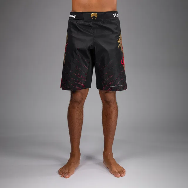 venum-x-tekken-8-marshall-law-fight-shorts-schwarz-rot-gold image 1