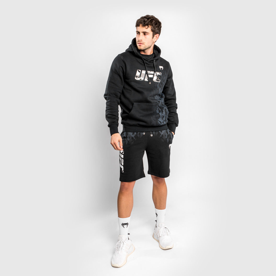 ufc-venum-authentic-fight-week-herren-pullover-hoodie-schwarz image 7