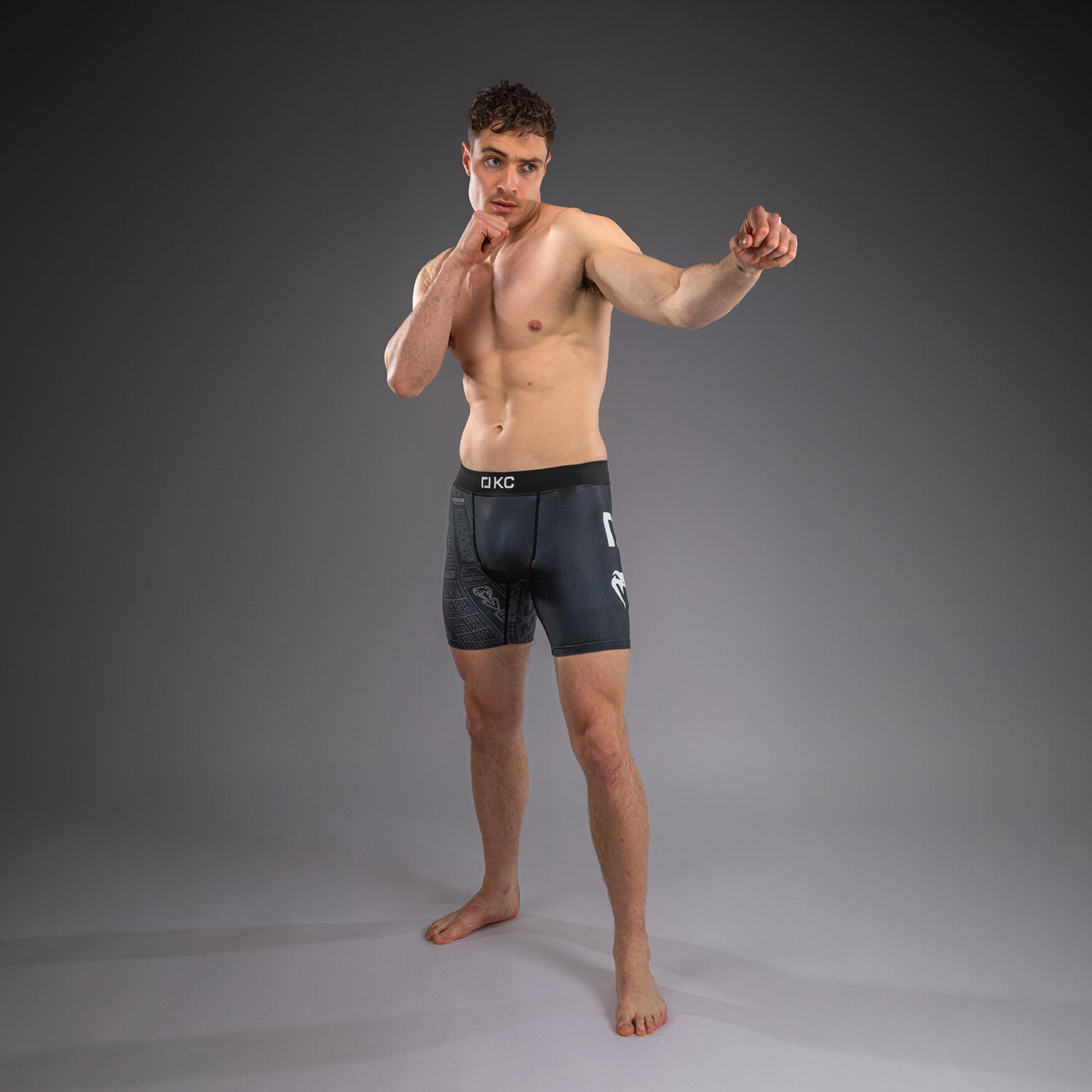 karate-combat-by-venum-kompressionsshort-schwarz-grau-f-r-herren image 2