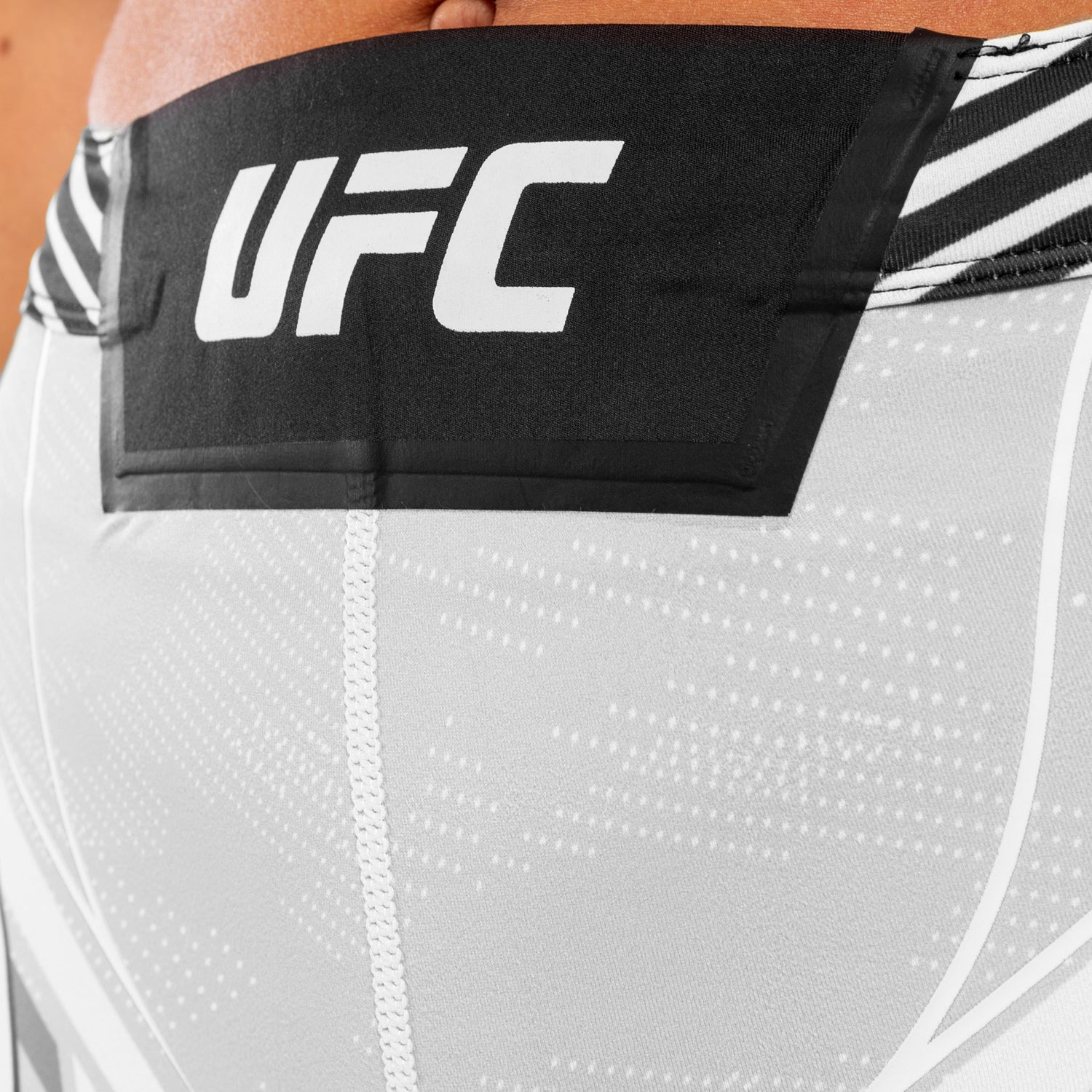ufc-venum-authentic-fight-night-vale-tudo-shorts-damen-short-fit-wei image 6