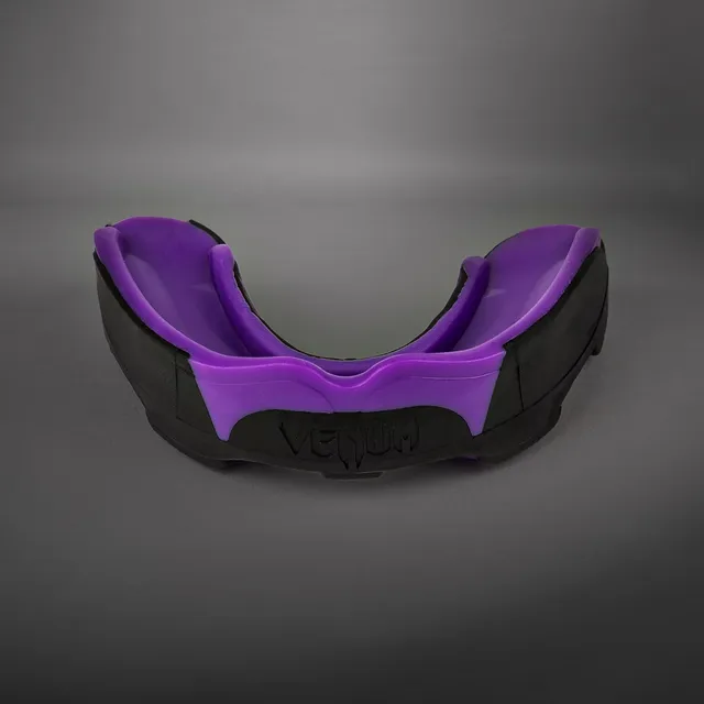 venum-predator-mundschutz-schwarz-lila image 1