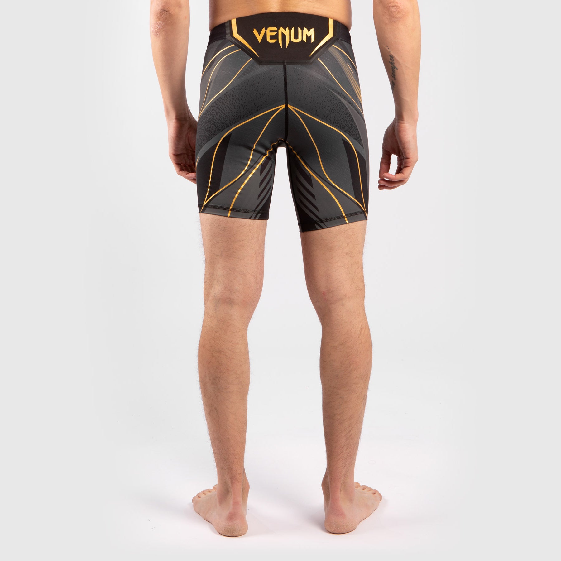 ufc-venum-authentic-fight-night-vale-tudo-shorts-herren-short-fit-champion-schwa image 3