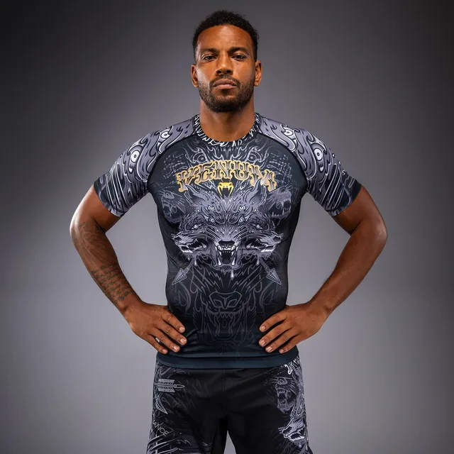 venum-wolf-atak-kurzarm-rashguard-herren-schwarz-grau image 1