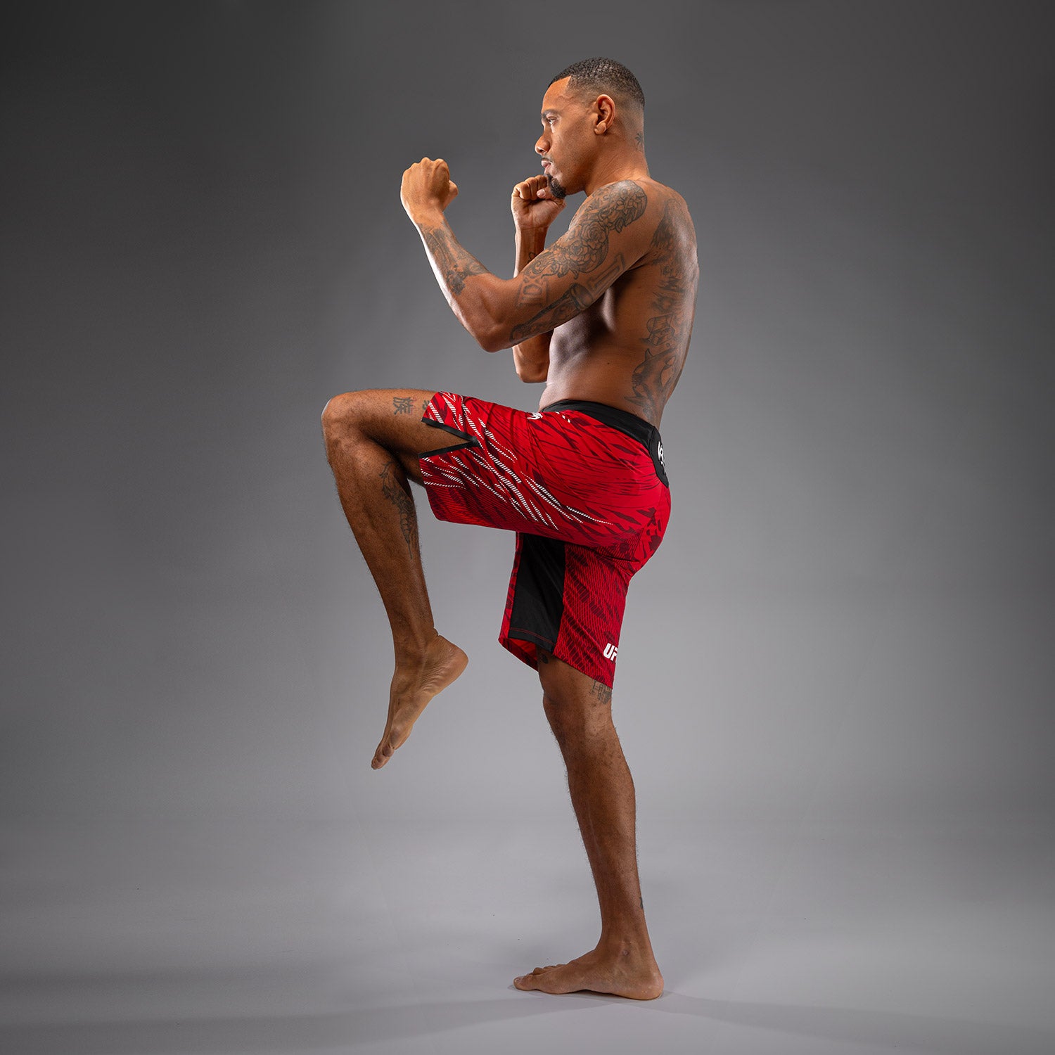 ufc-fusion-by-venum-authentic-fight-night-herren-fight-short-long-fit-rot image 4