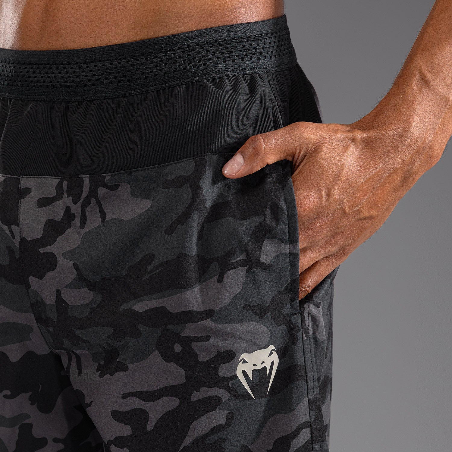 venum-g-fit-air-trainingsshorts-herren-urban-digital-camo-grau-schwarz image 7