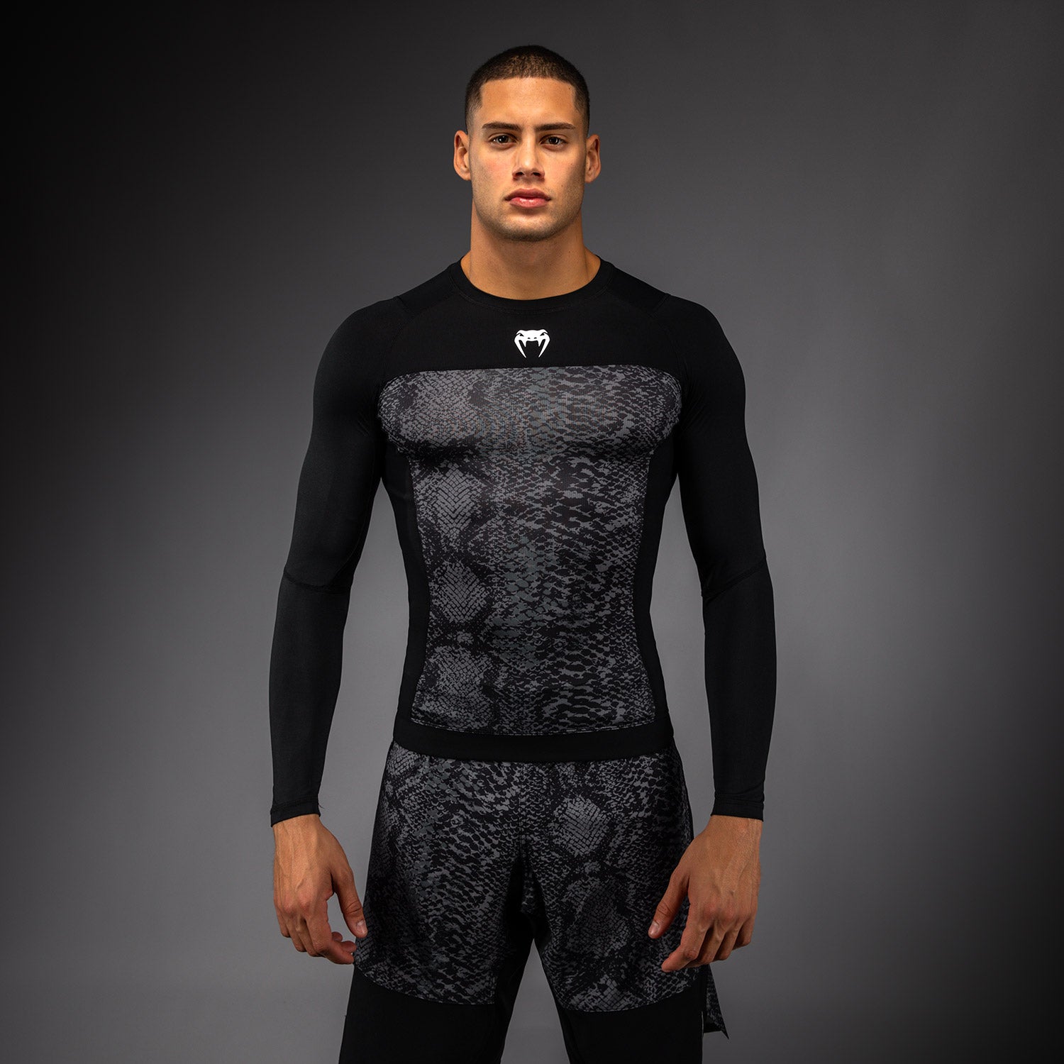 venum-g-fit-scales-langarm-rashguard-herren-schwarz-anthrazitgrau image 1
