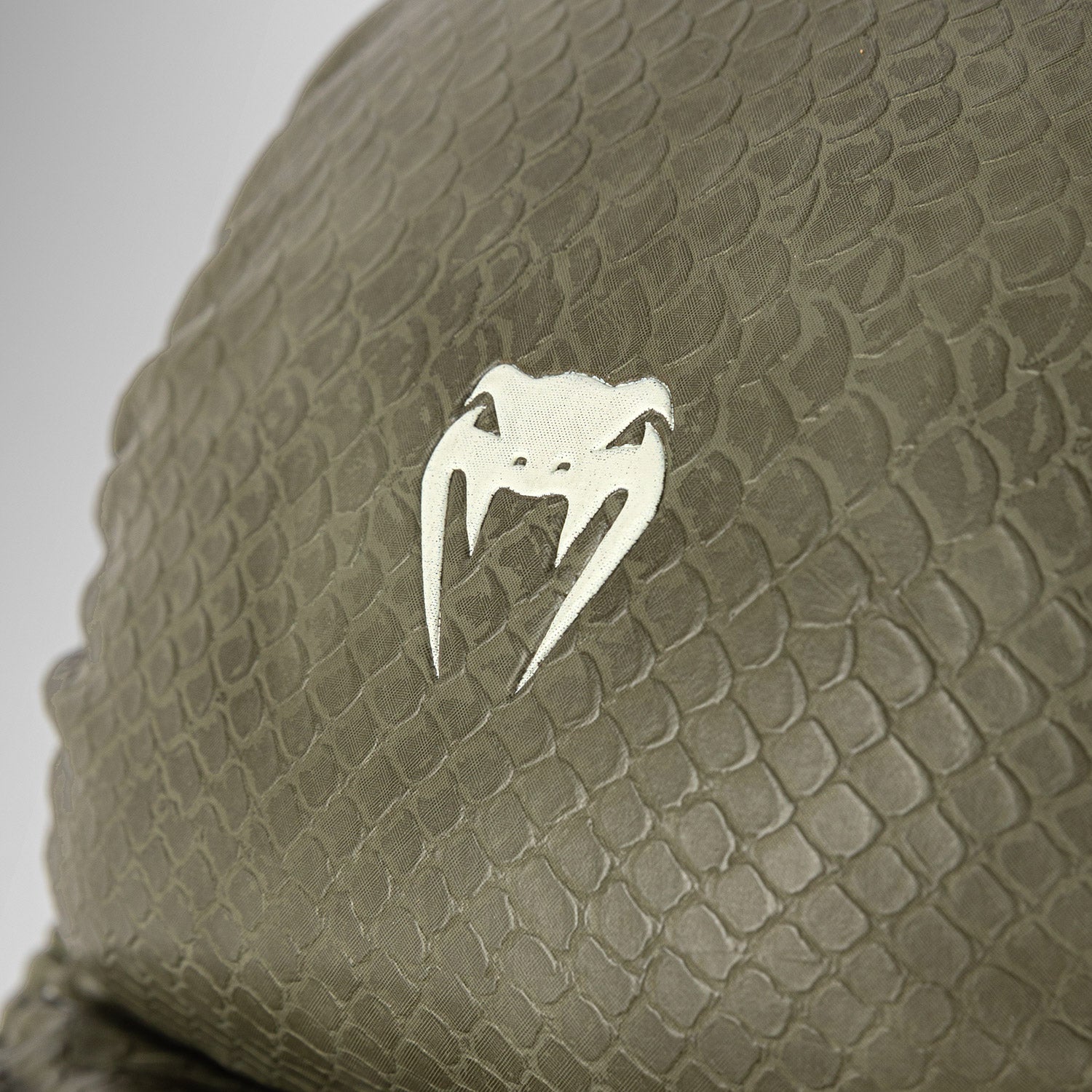 venum-impact-evo-scales-mma-sparringhandschuhe-armygr-n image 5