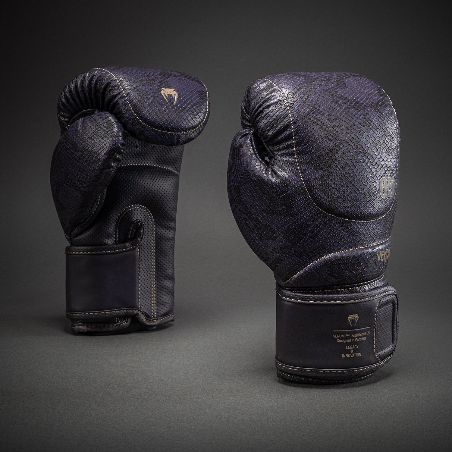 venum-impact-evo-scales-boxhandschuhe-dunkellila-boxen-kickboxen-muay-thai image 2