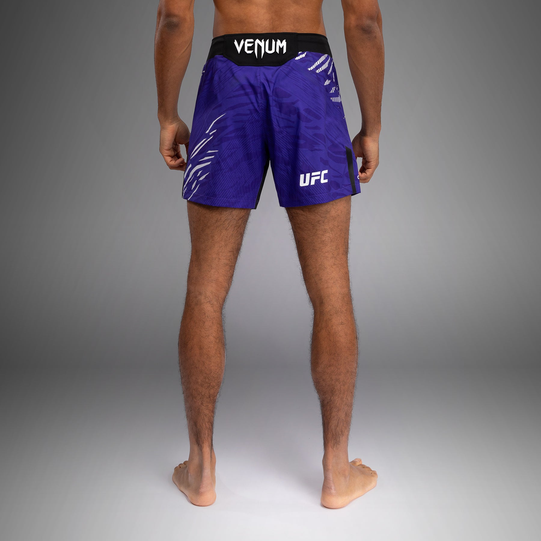 ufc-fusion-by-venum-authentic-fight-night-herren-fight-short-lila-short-fit image 2