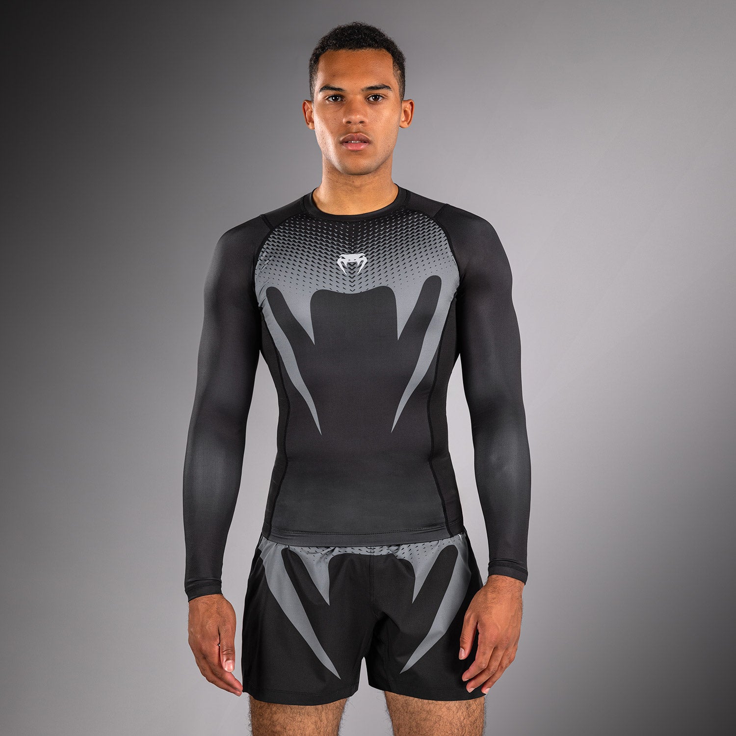 venum-no-gi-rashguard-langarm-ibjjf-approved-schwarz-silbergrau image 1