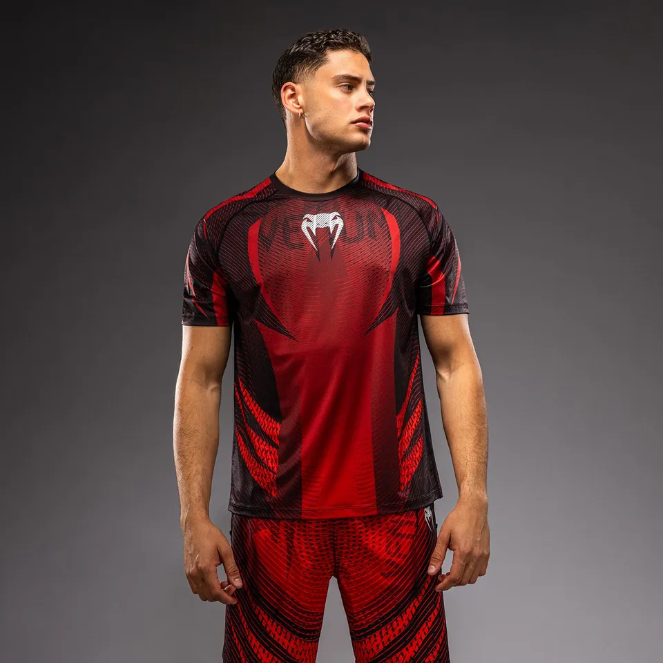 venum-galactic-3-0-dry-tech-t-shirt-herren-rot-silber image 1