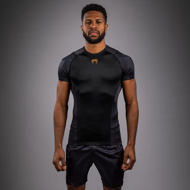venum-x-assassin-s-creed-shadows-rashguard-kurzarm-herren-schwarz image 1