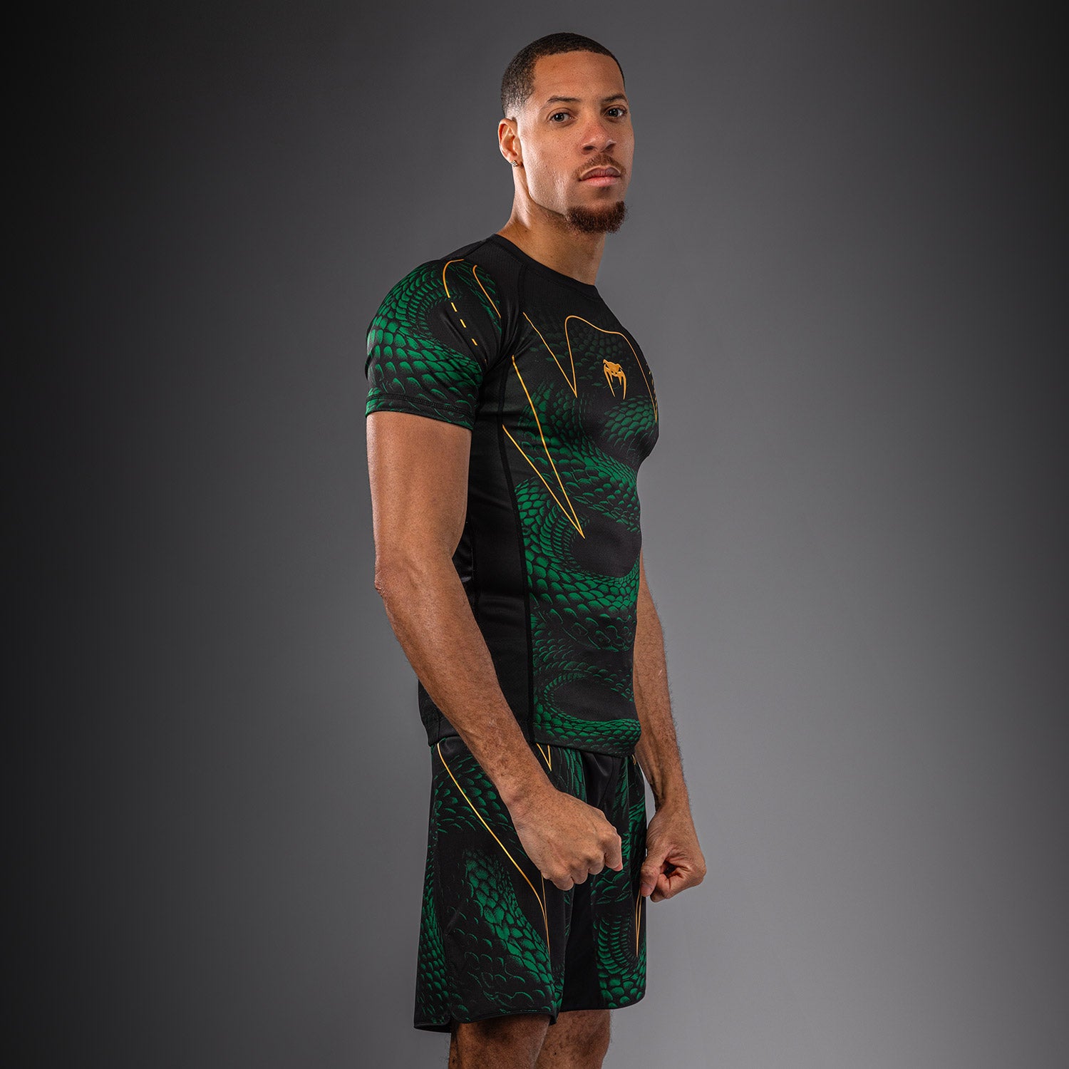 venum-matupa-kurzarm-rashguard-schwarz-gr-n-gold image 3