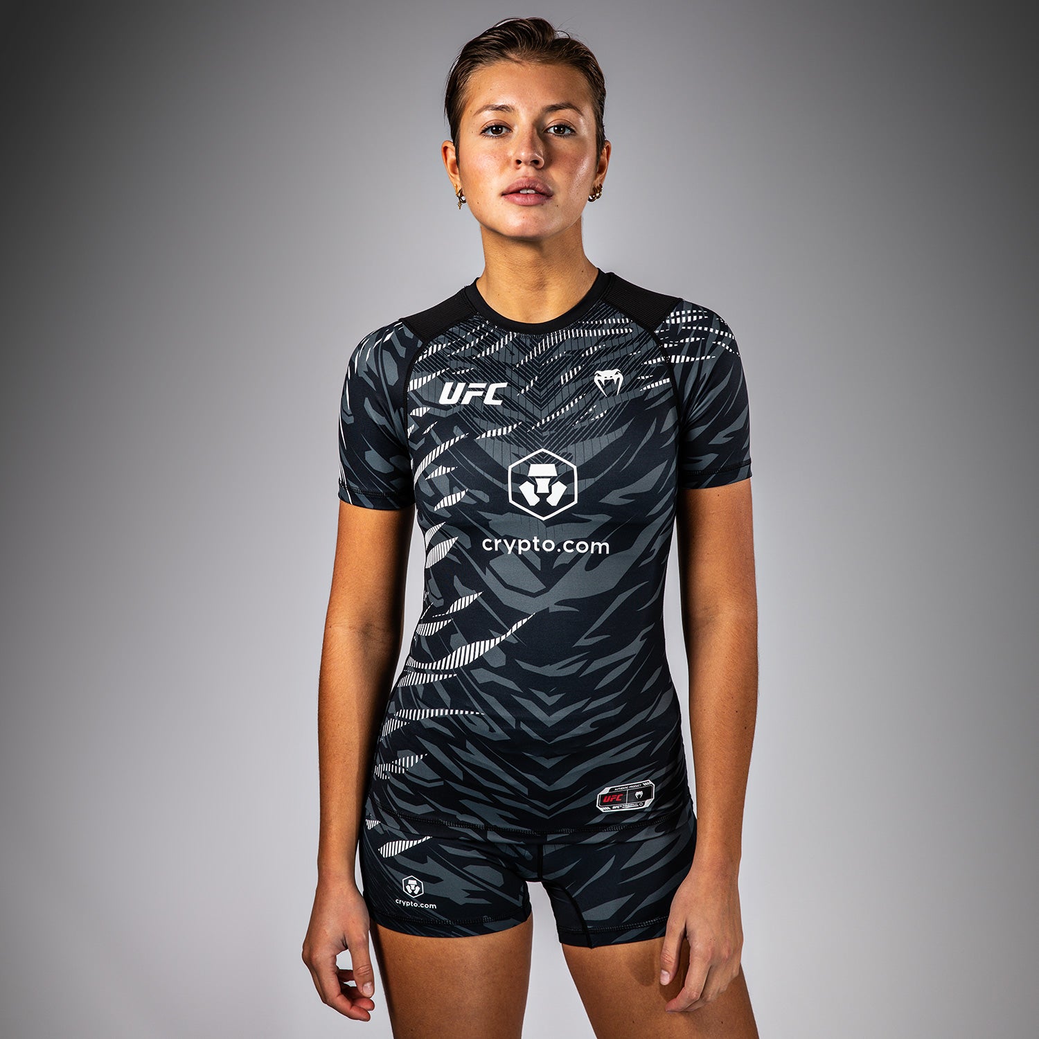 ufc-fusion-by-venum-authentic-fight-night-damen-rashguard-kurzarm-schwarz image 2